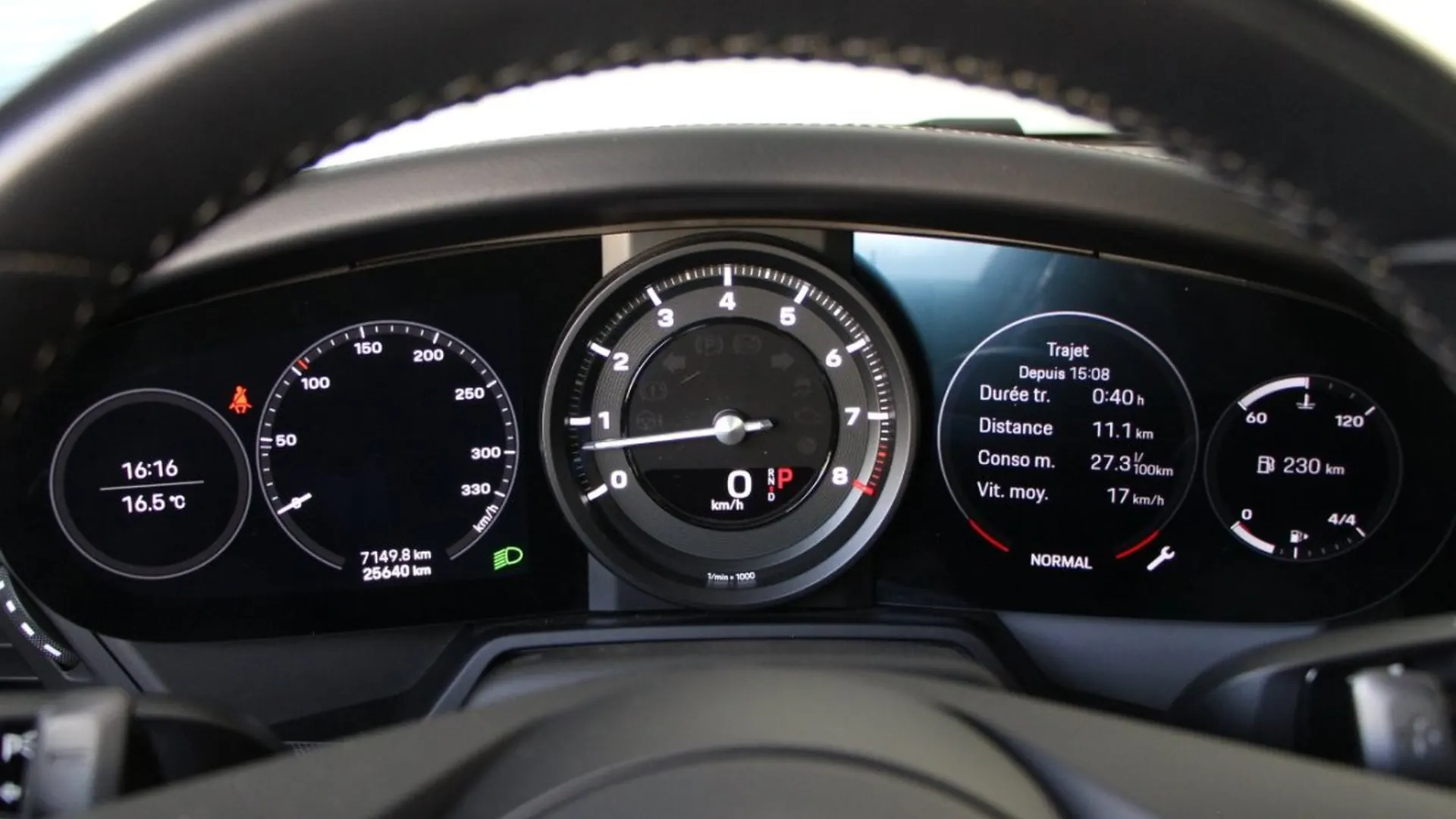 Porsche 911 — photo 13