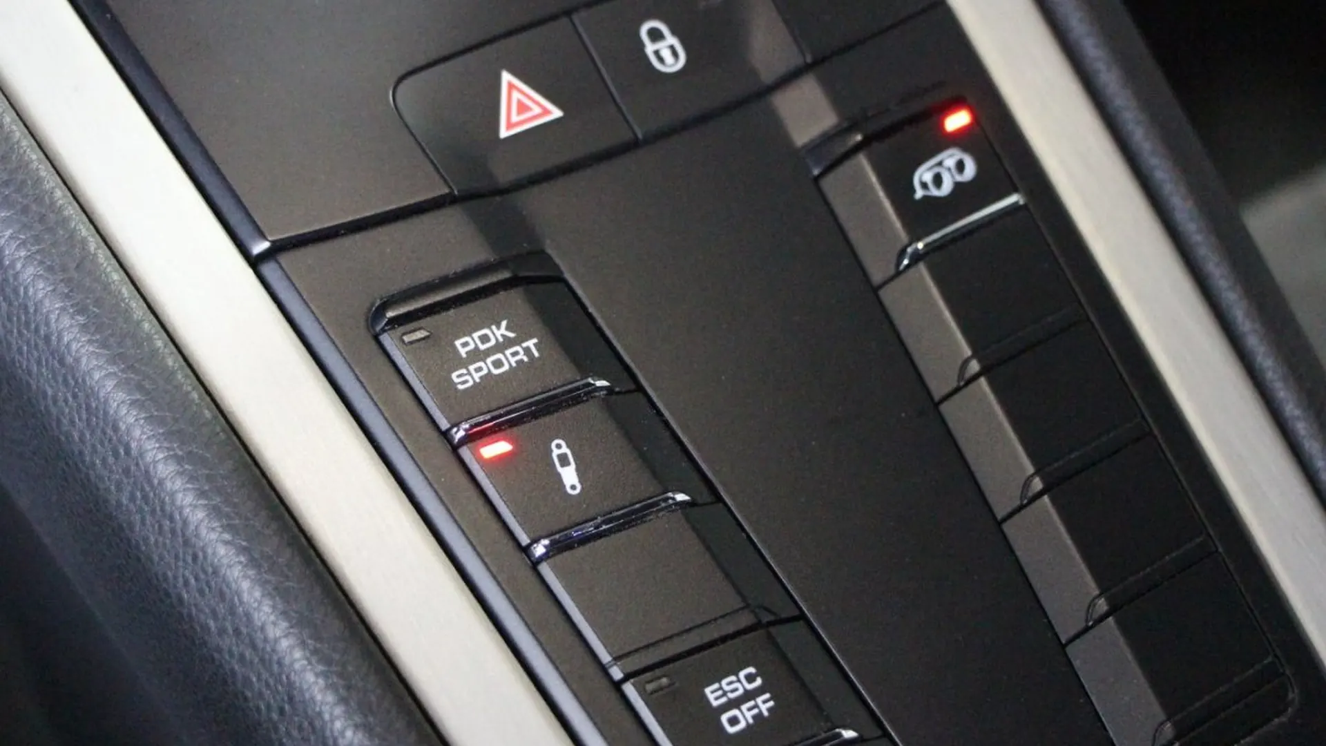 Porsche 911 — photo 27