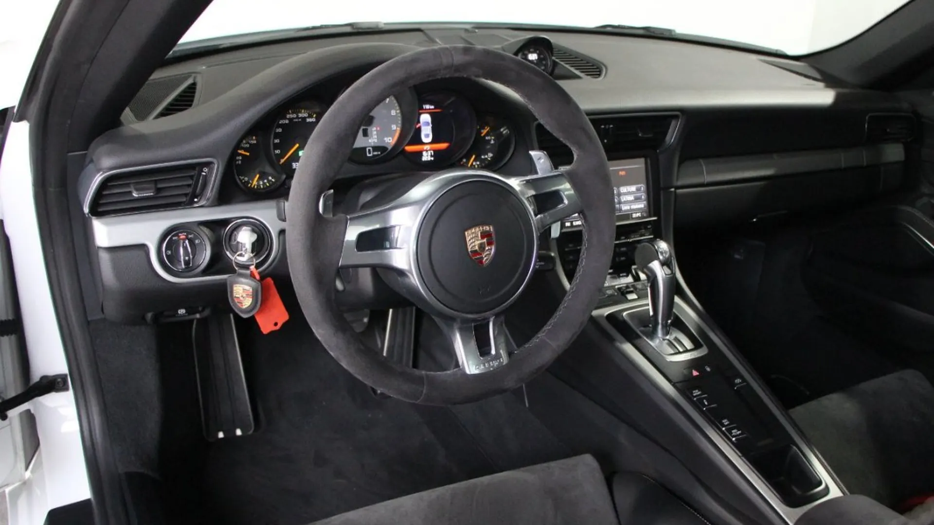 Porsche 911 — photo 8