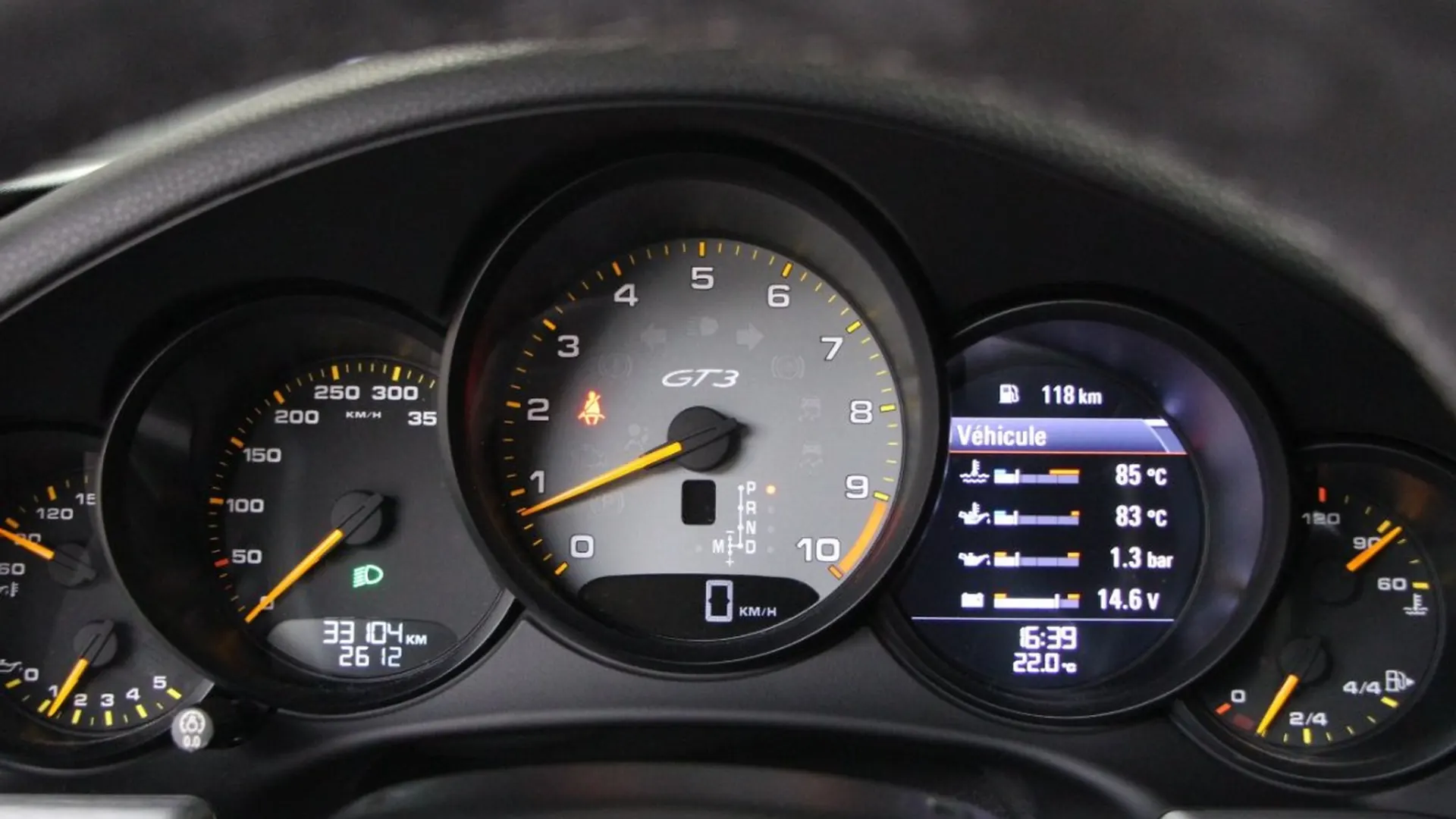 Porsche 911 — photo 15