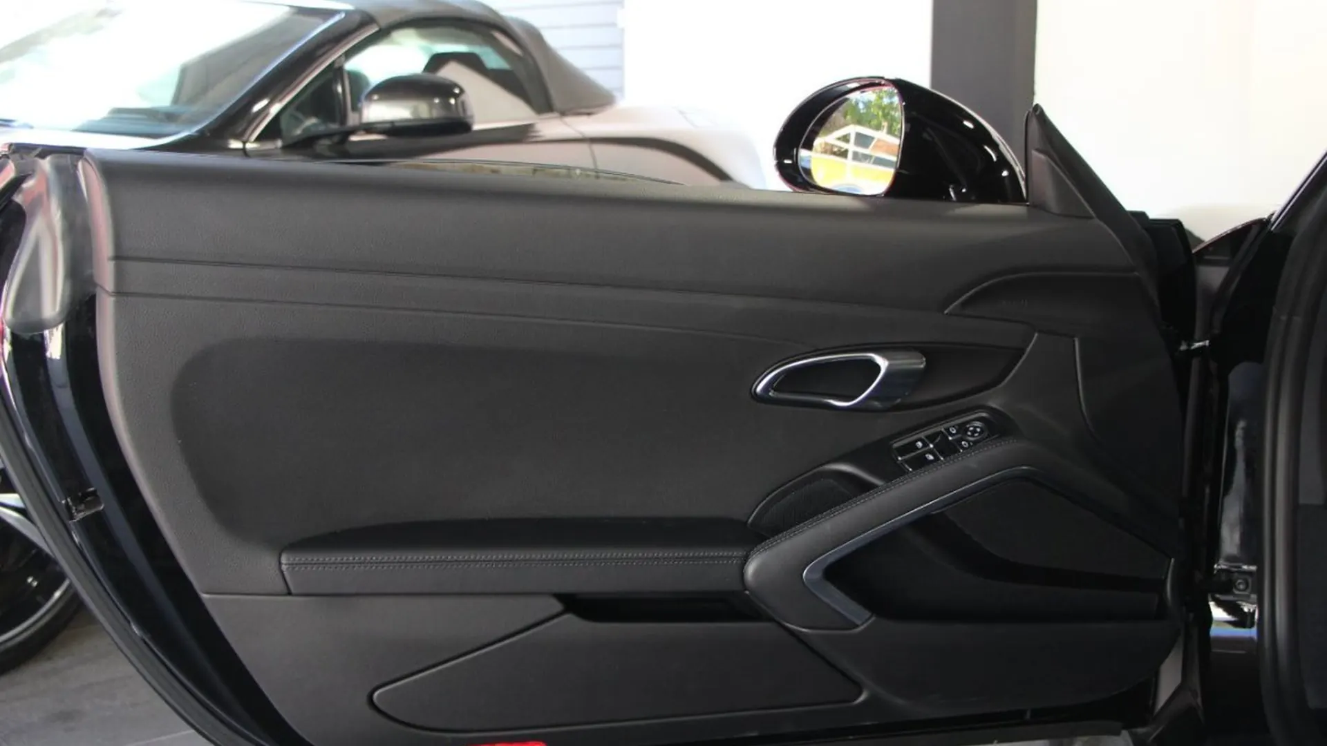 Porsche 911 — photo 14