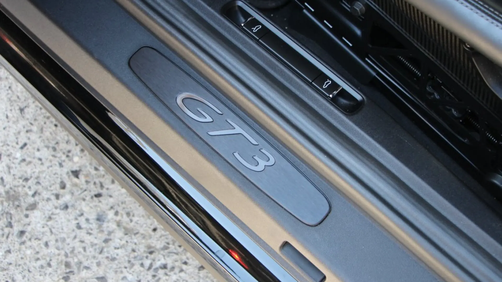 Porsche 911 — photo 20