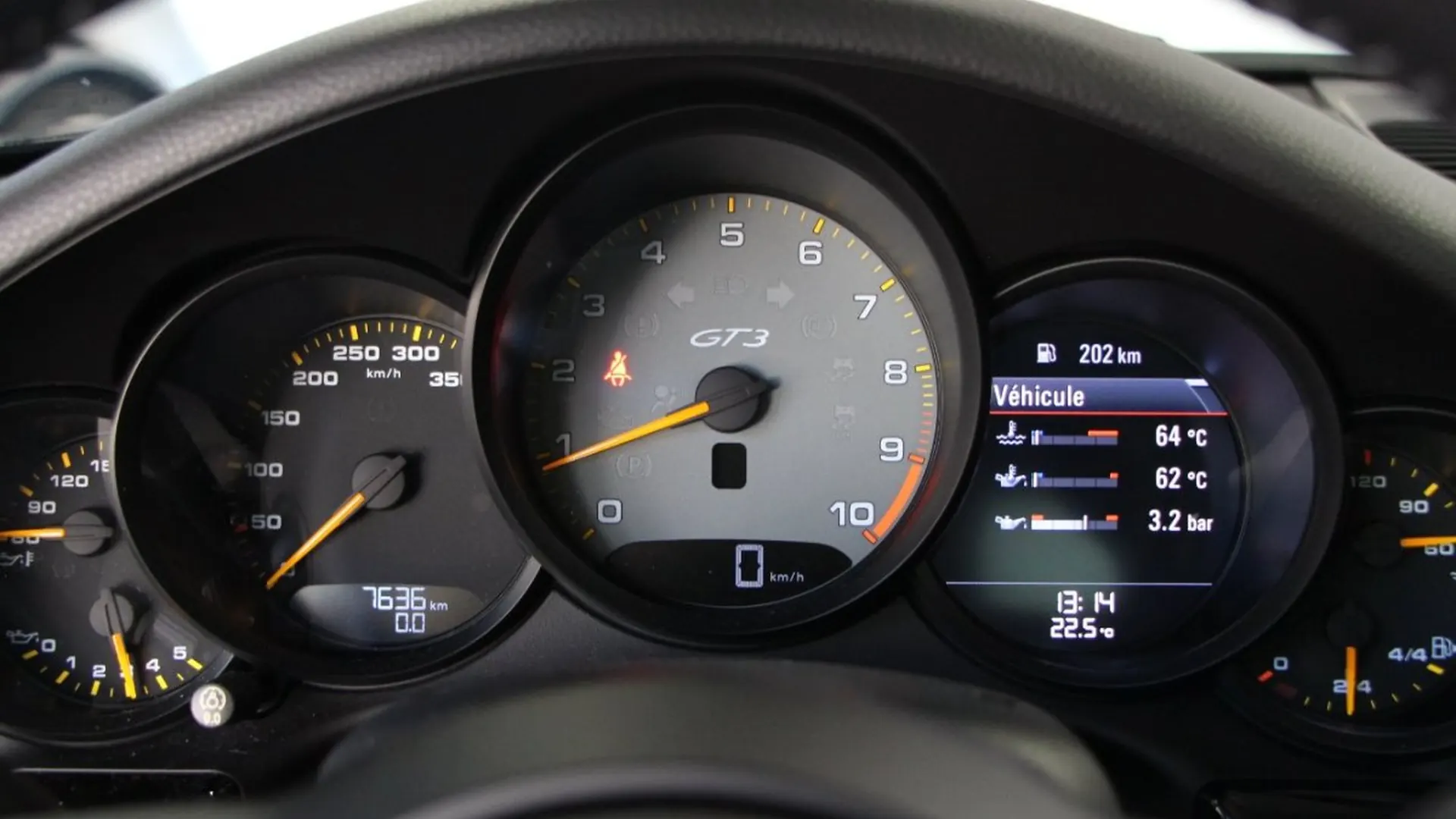 Porsche 911 — photo 16