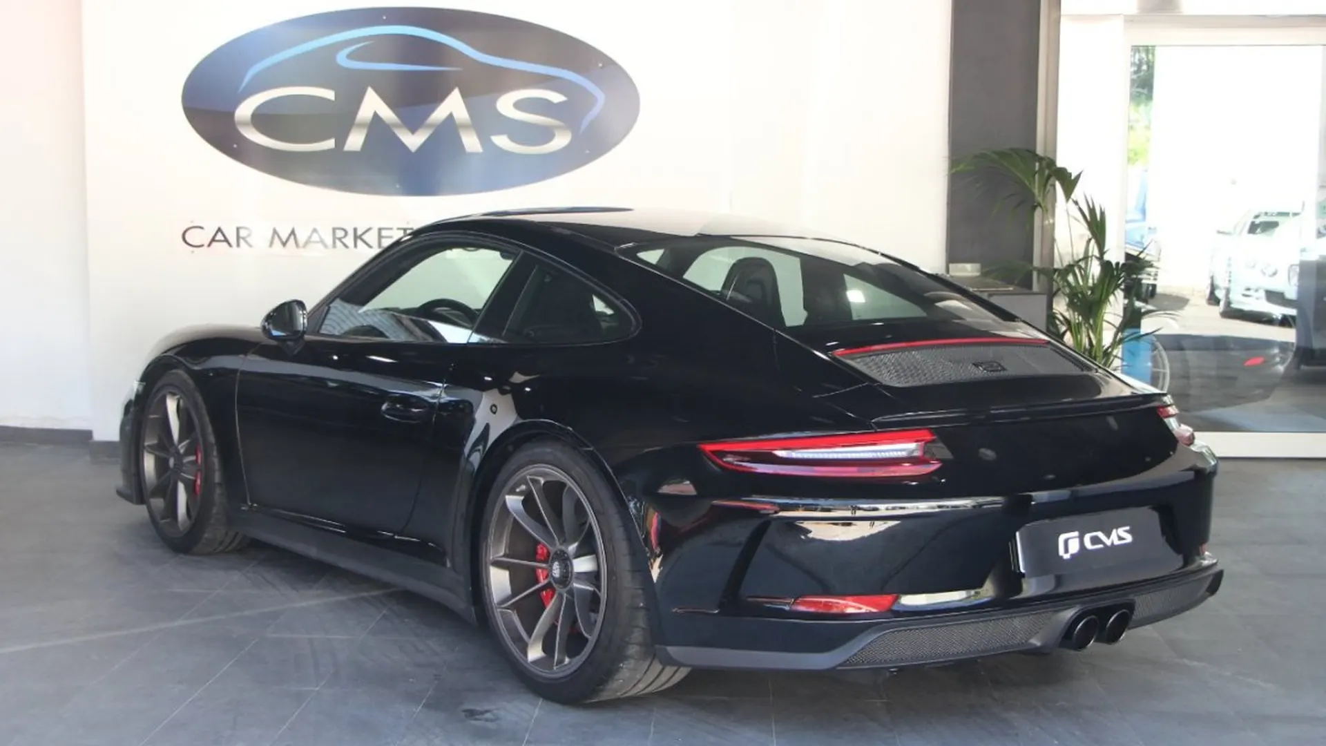 Porsche 911 — photo 7