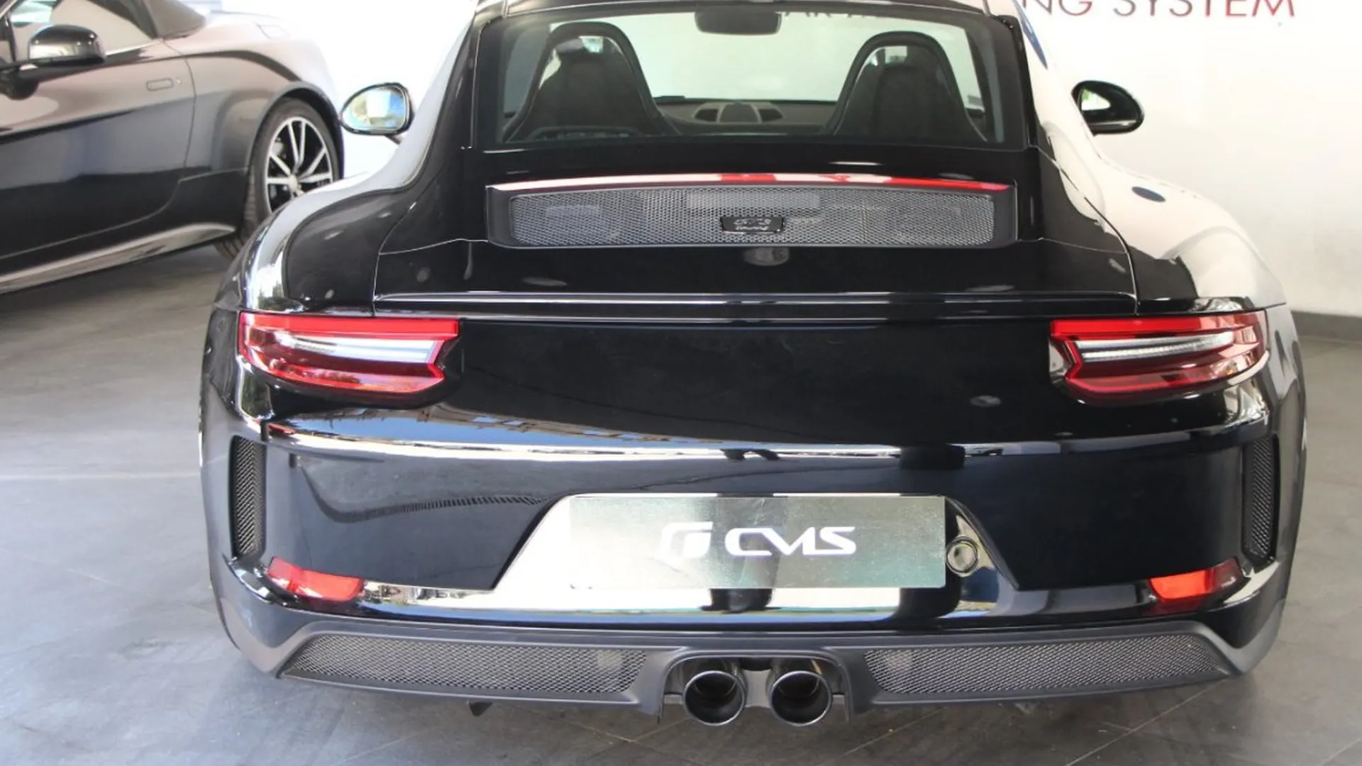 Porsche 911 — photo 8