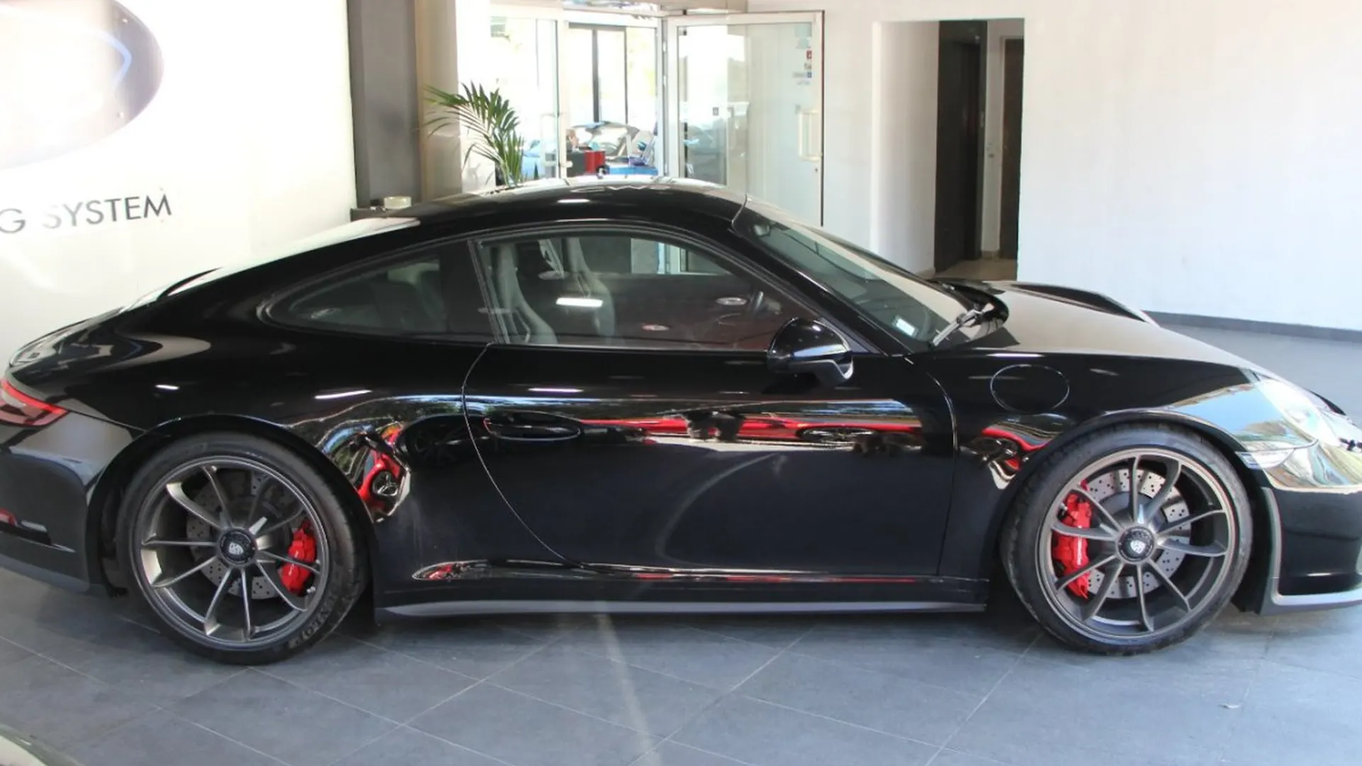 Porsche 911 — photo 4
