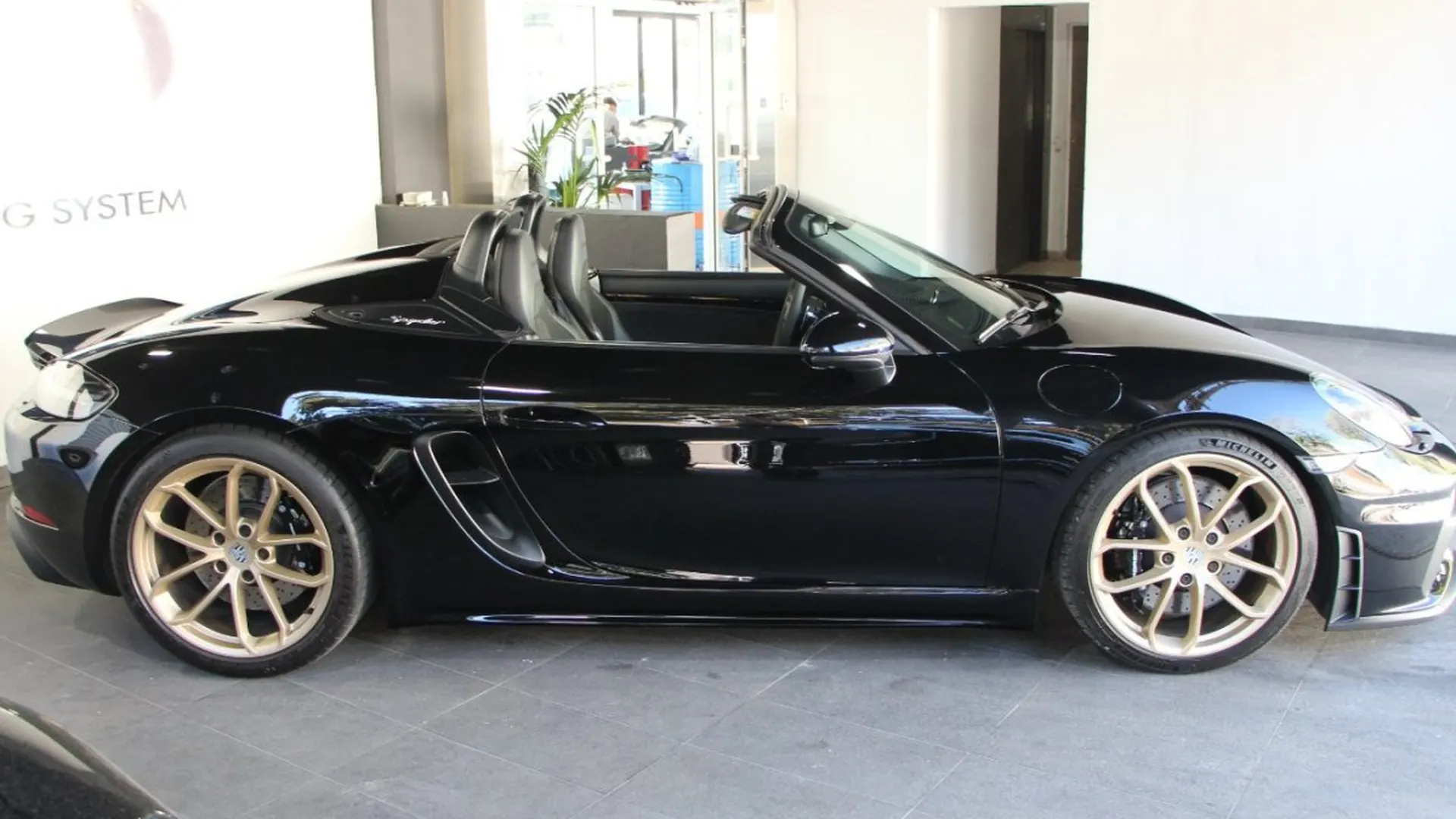 Porsche Boxster — photo 5