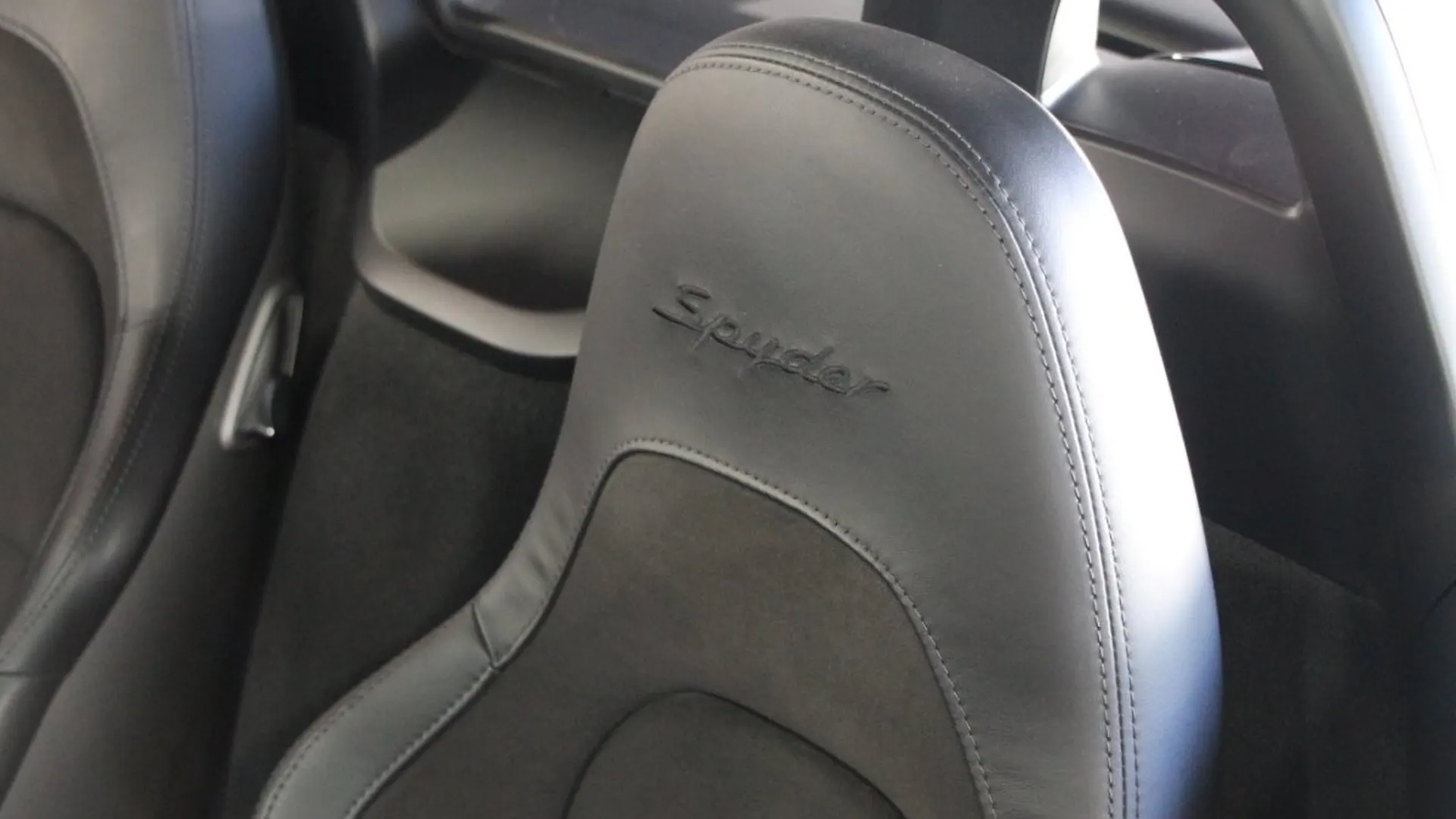 Porsche Boxster — photo 26