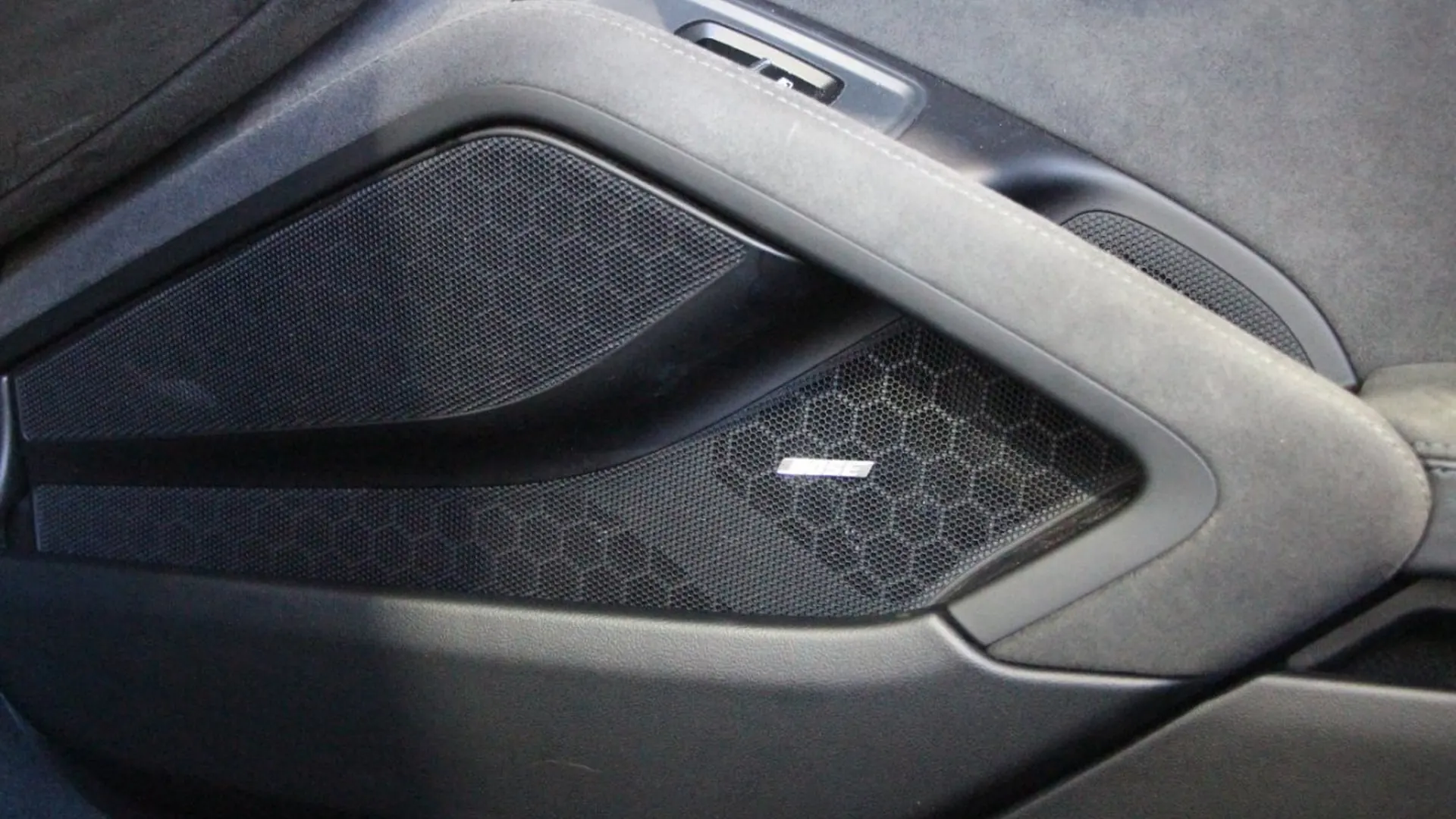 Porsche Boxster — photo 16