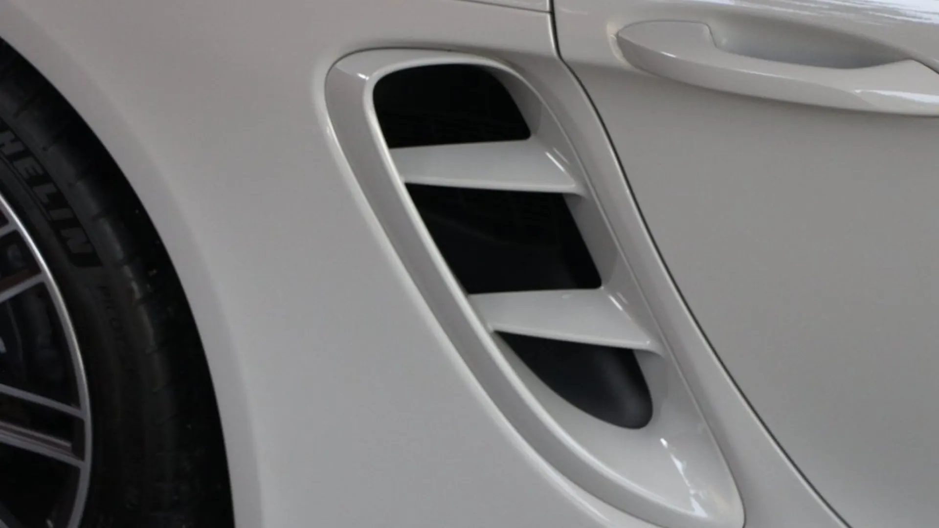 Porsche Cayman — photo 7