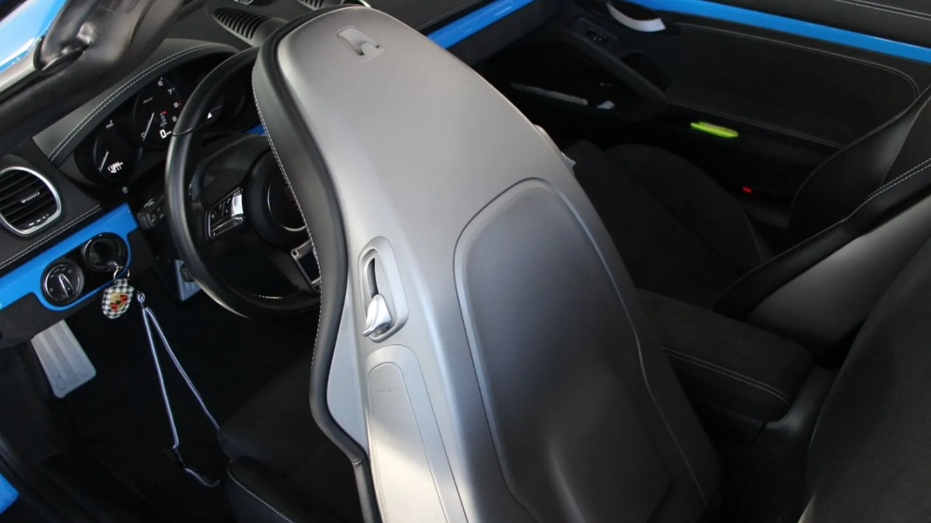 Porsche Boxster — photo 32