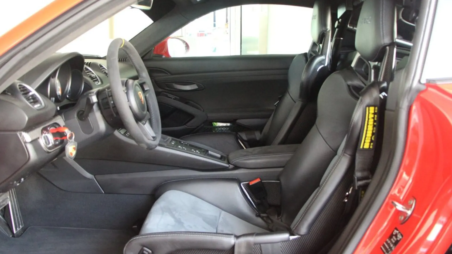 Porsche Cayman — photo 7