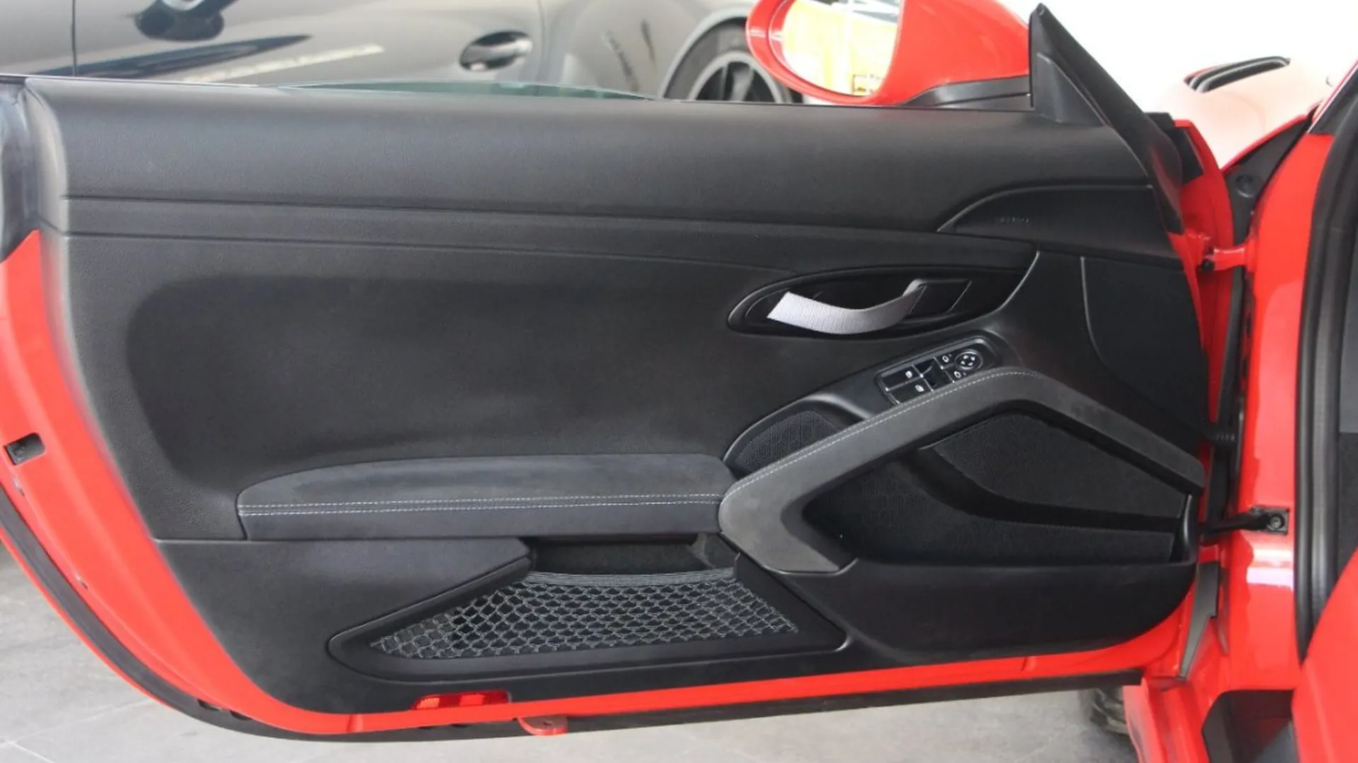 Porsche Cayman — photo 13