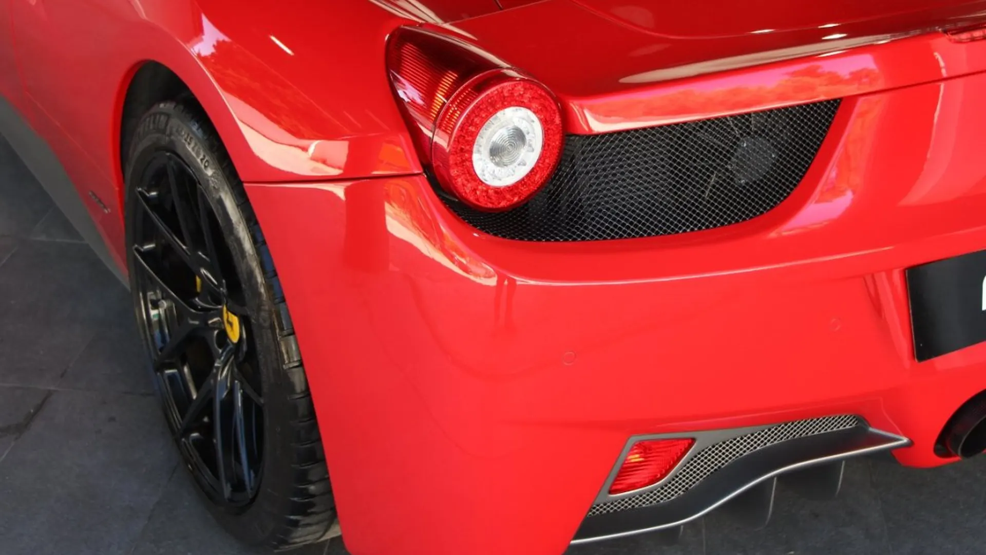 Ferrari 458 — photo 6