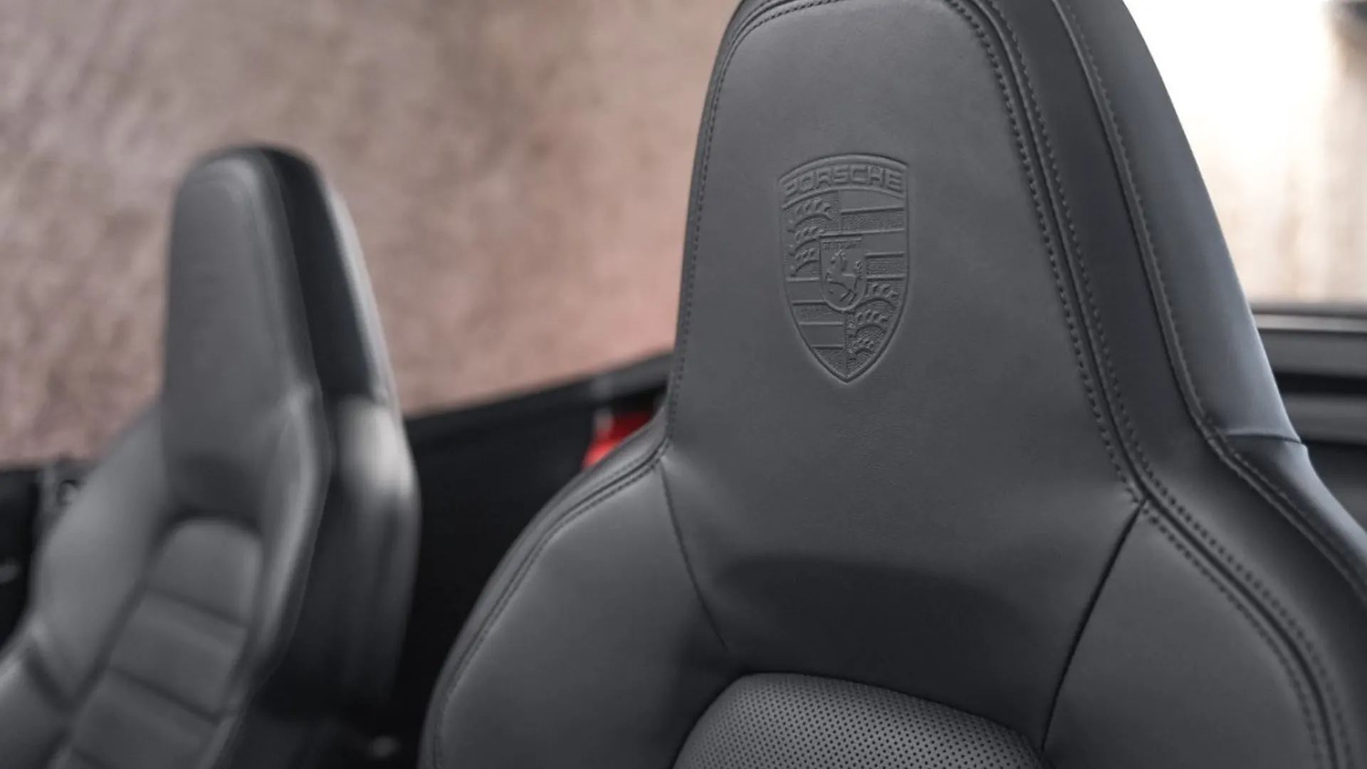 Porsche 911 — photo 33