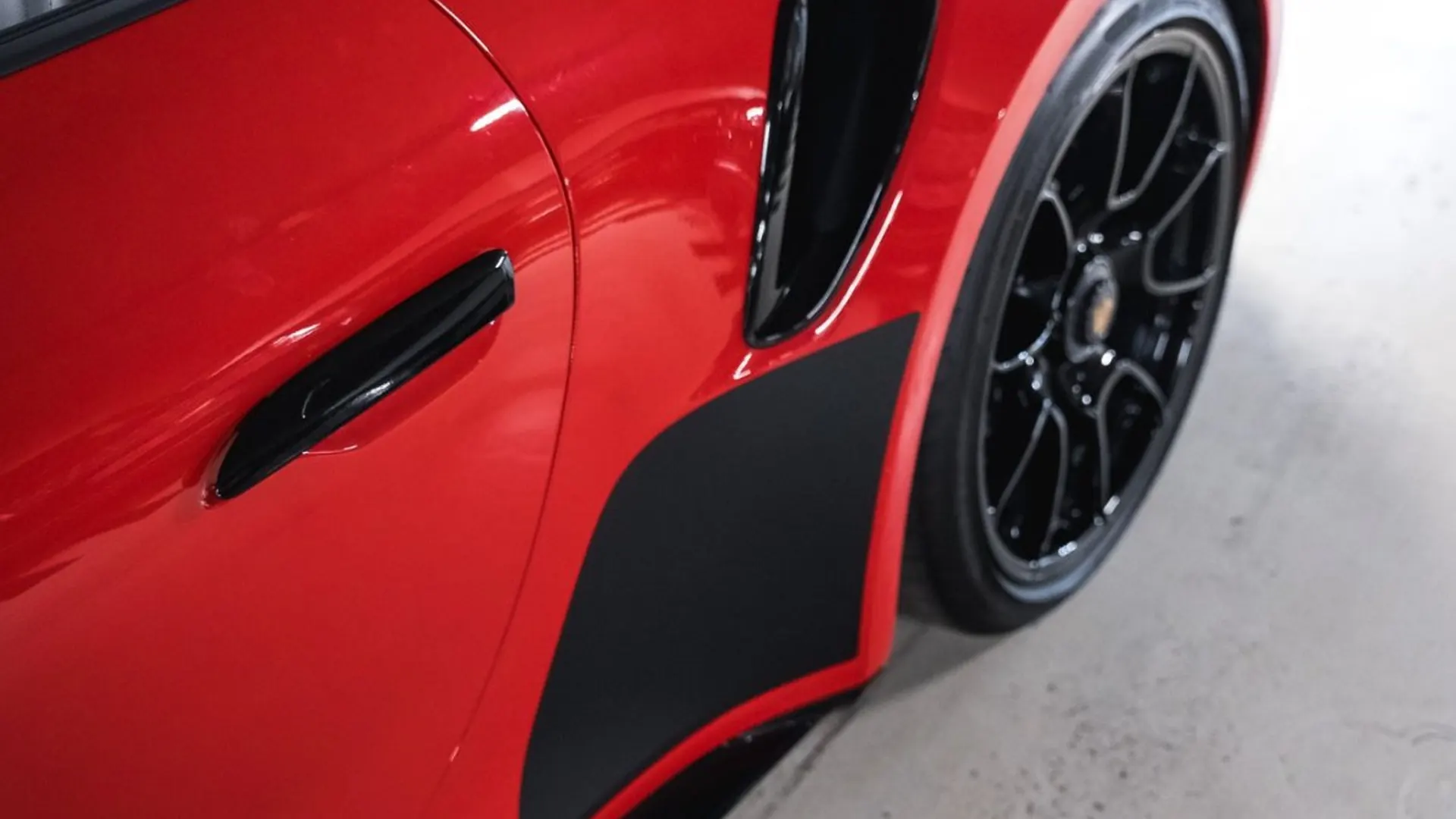Porsche 911 — photo 15