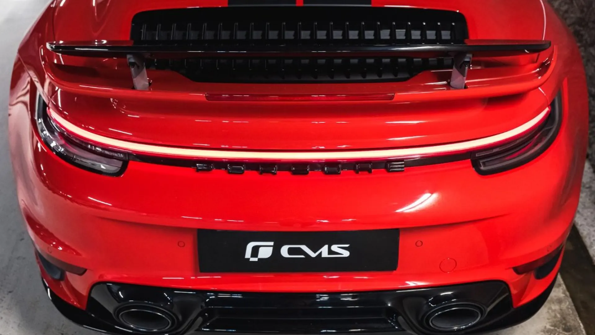 Porsche 911 — photo 26
