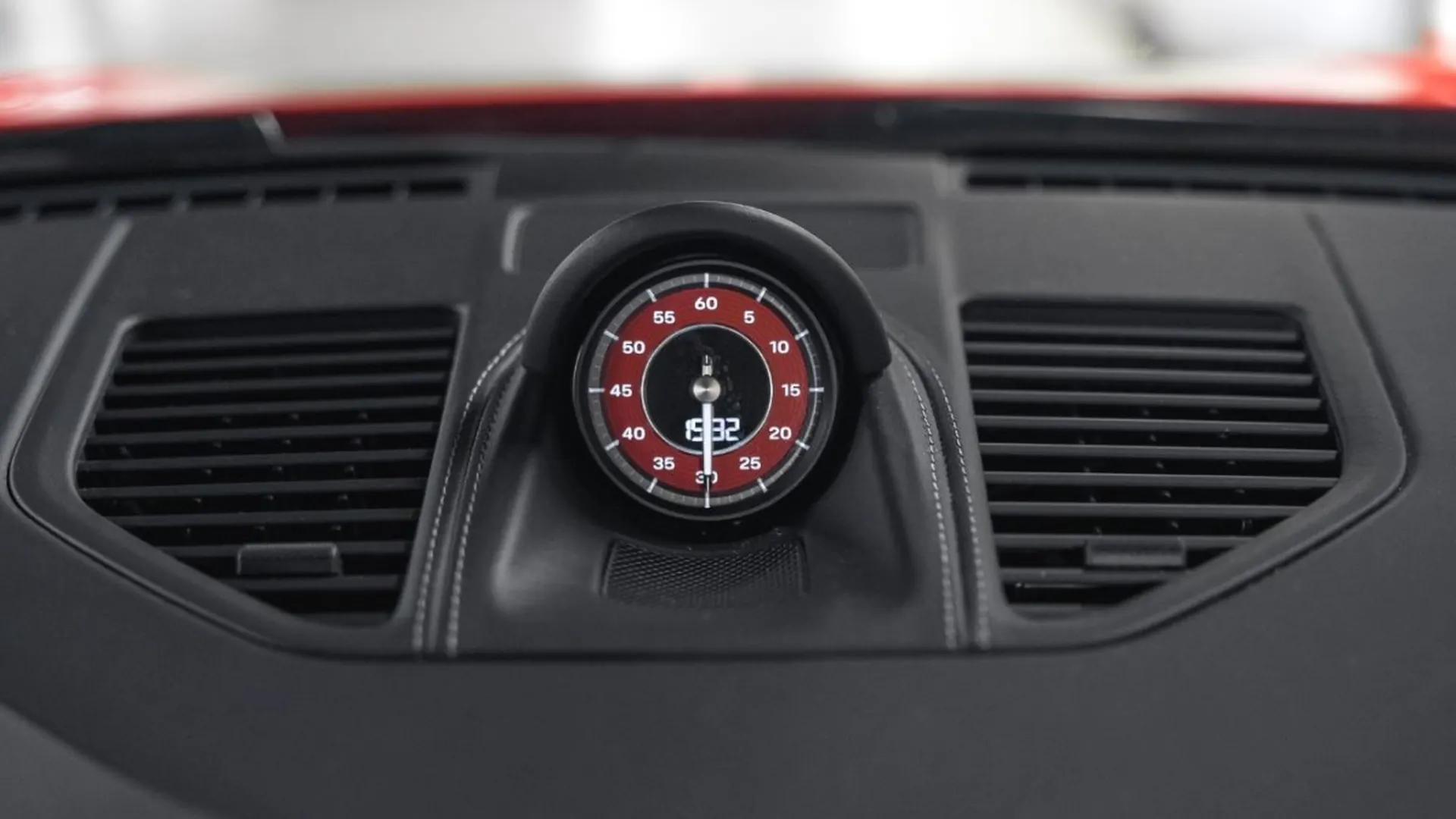 Porsche 911 — photo 39