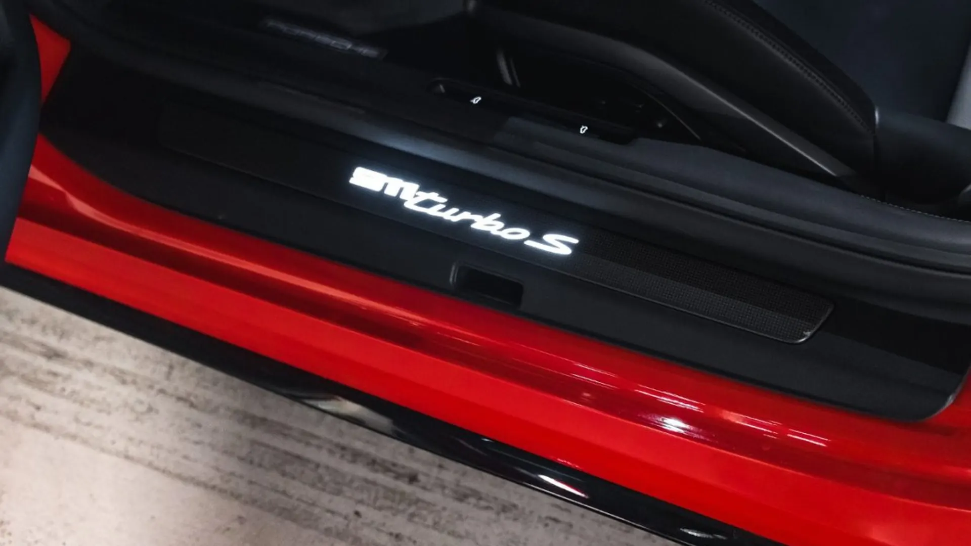 Porsche 911 — photo 30