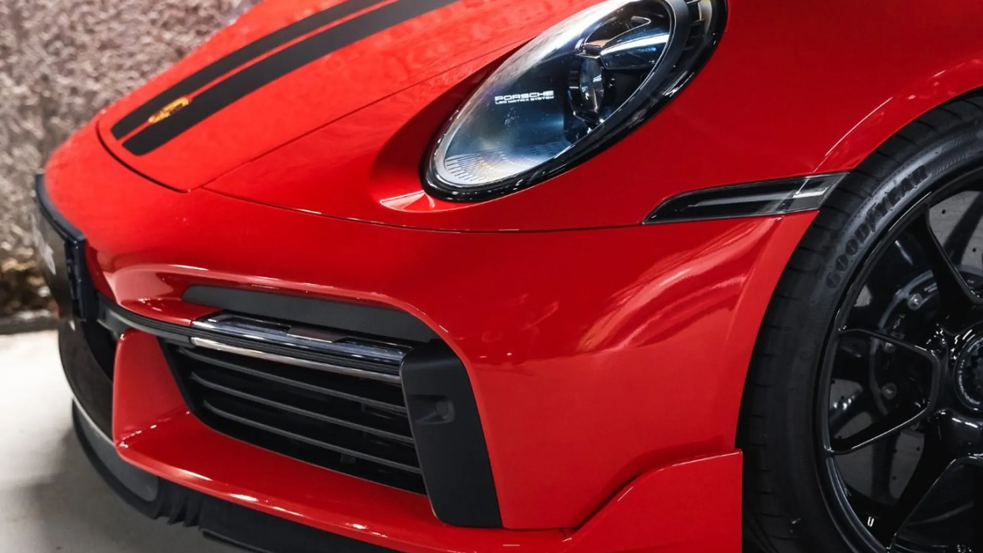 Porsche 911 — photo 7