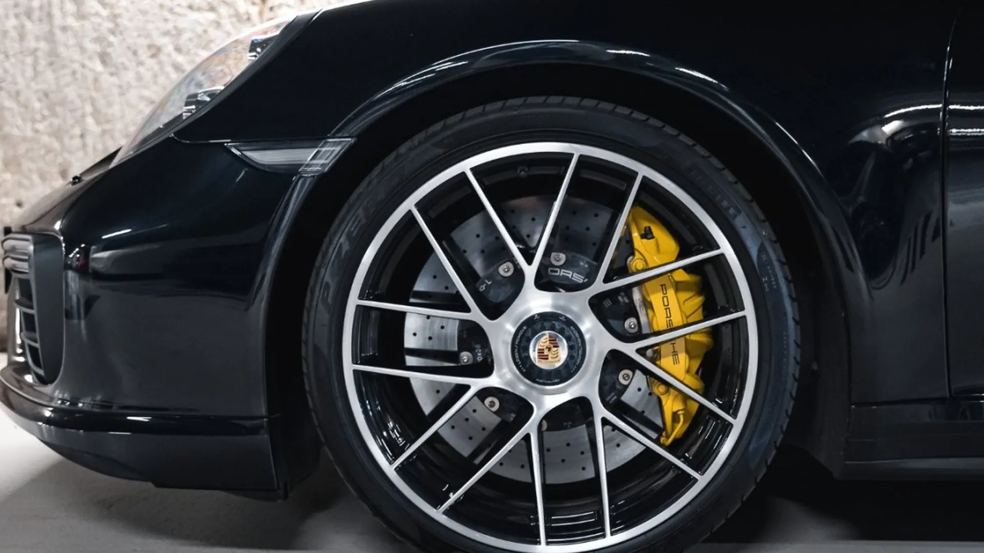Porsche 911 — photo 8