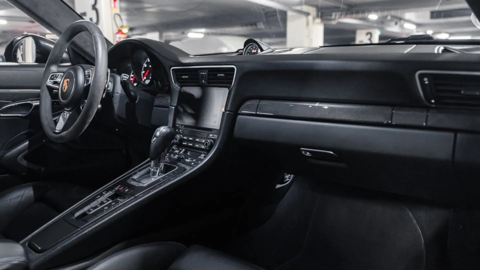 Porsche 911 — photo 39