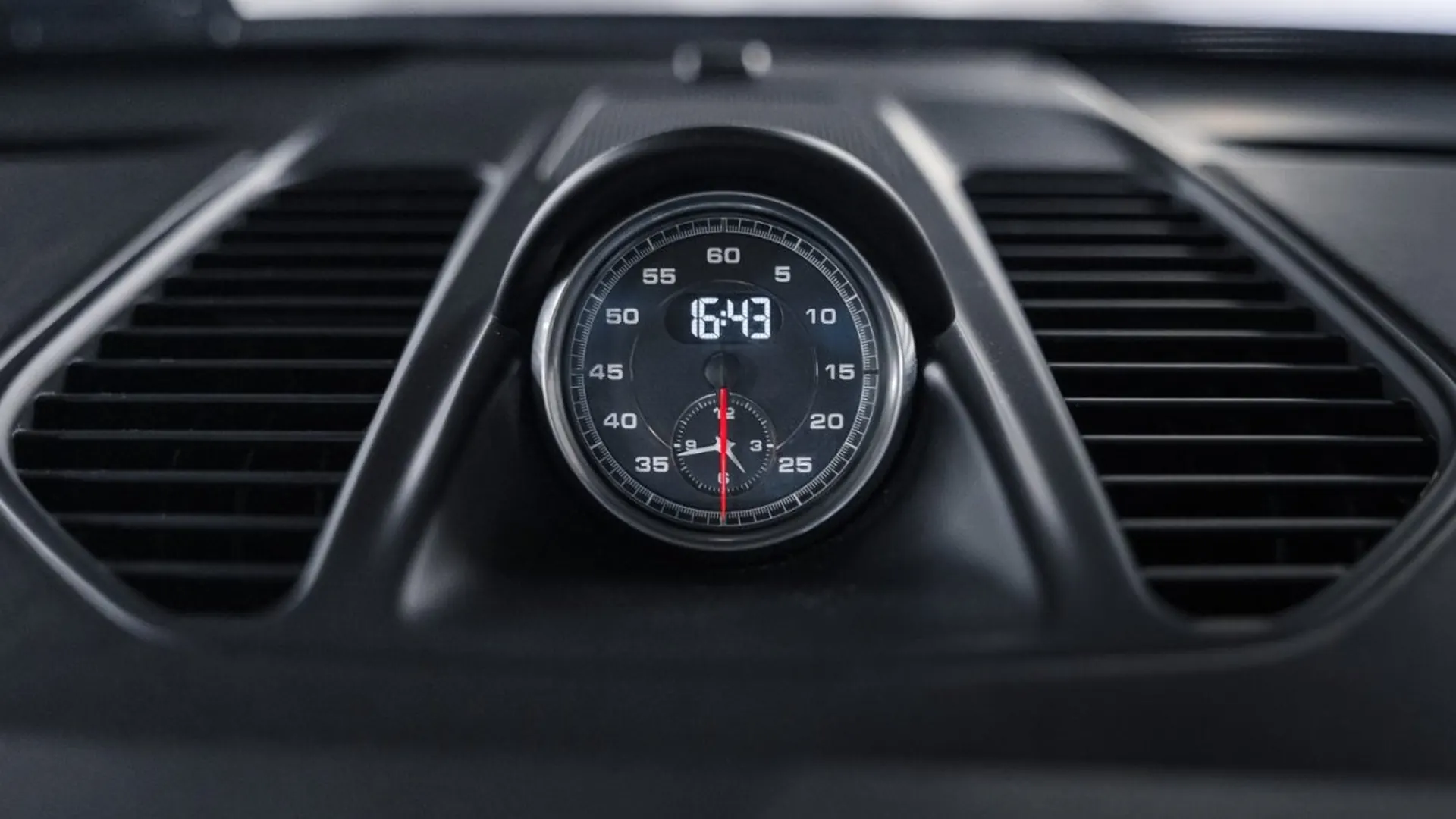 Porsche 911 — photo 33