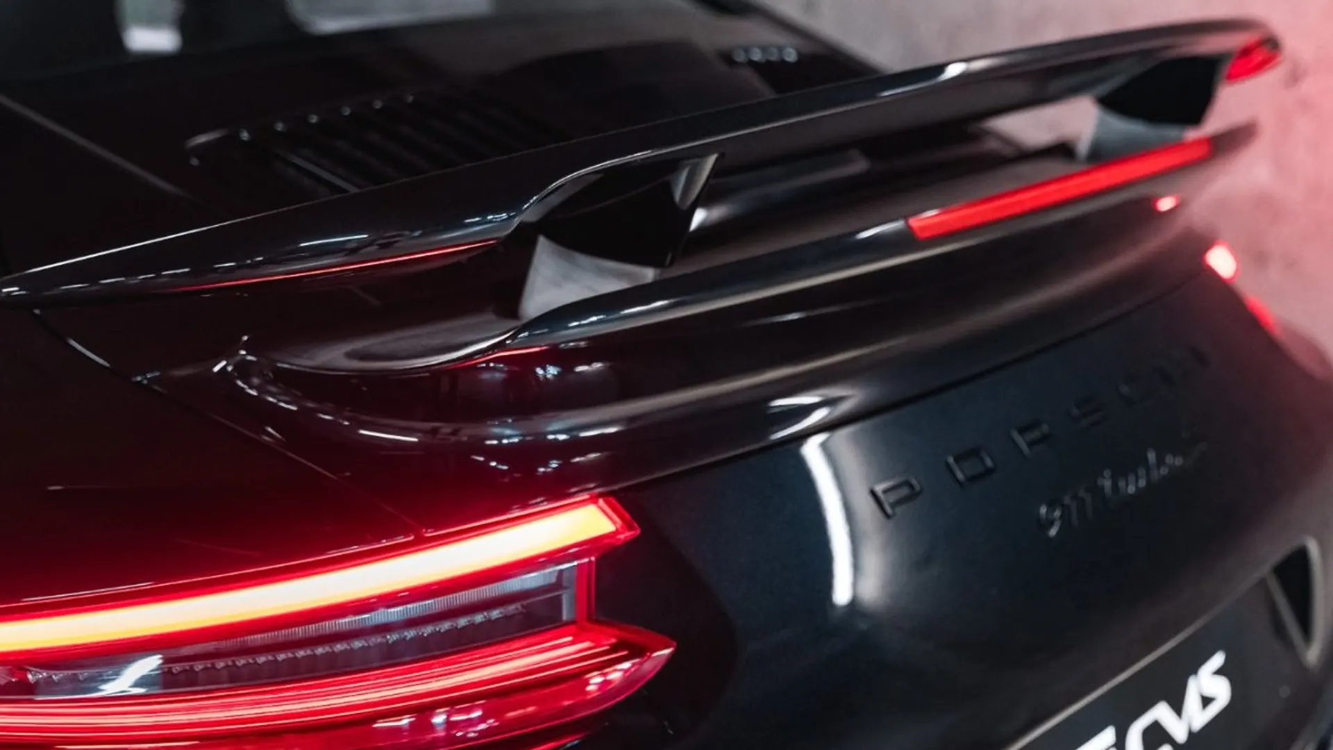 Porsche 911 — photo 13