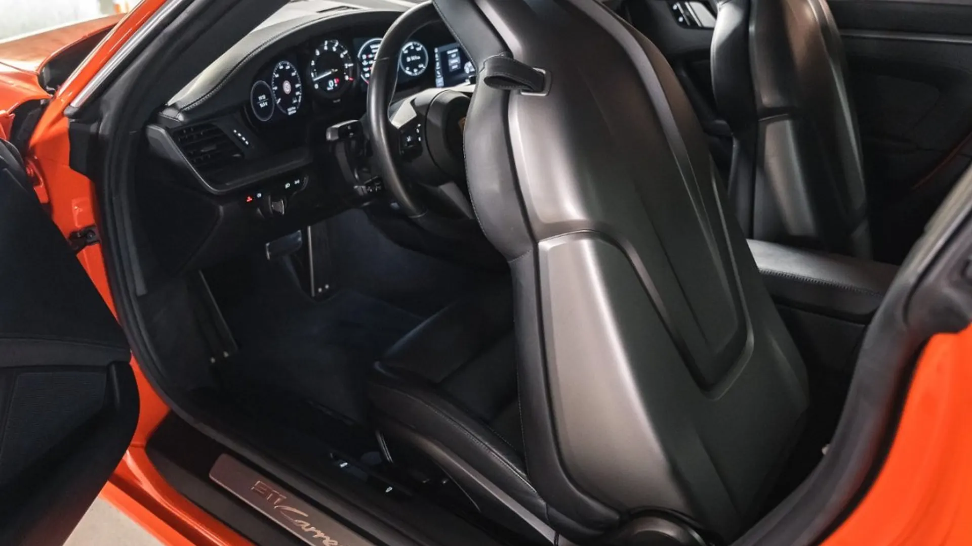 Porsche 911 — photo 38