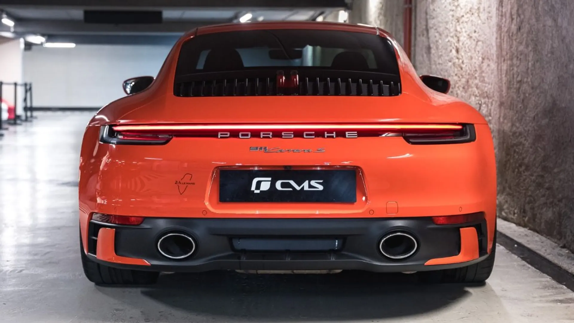 Porsche 911 — photo 21