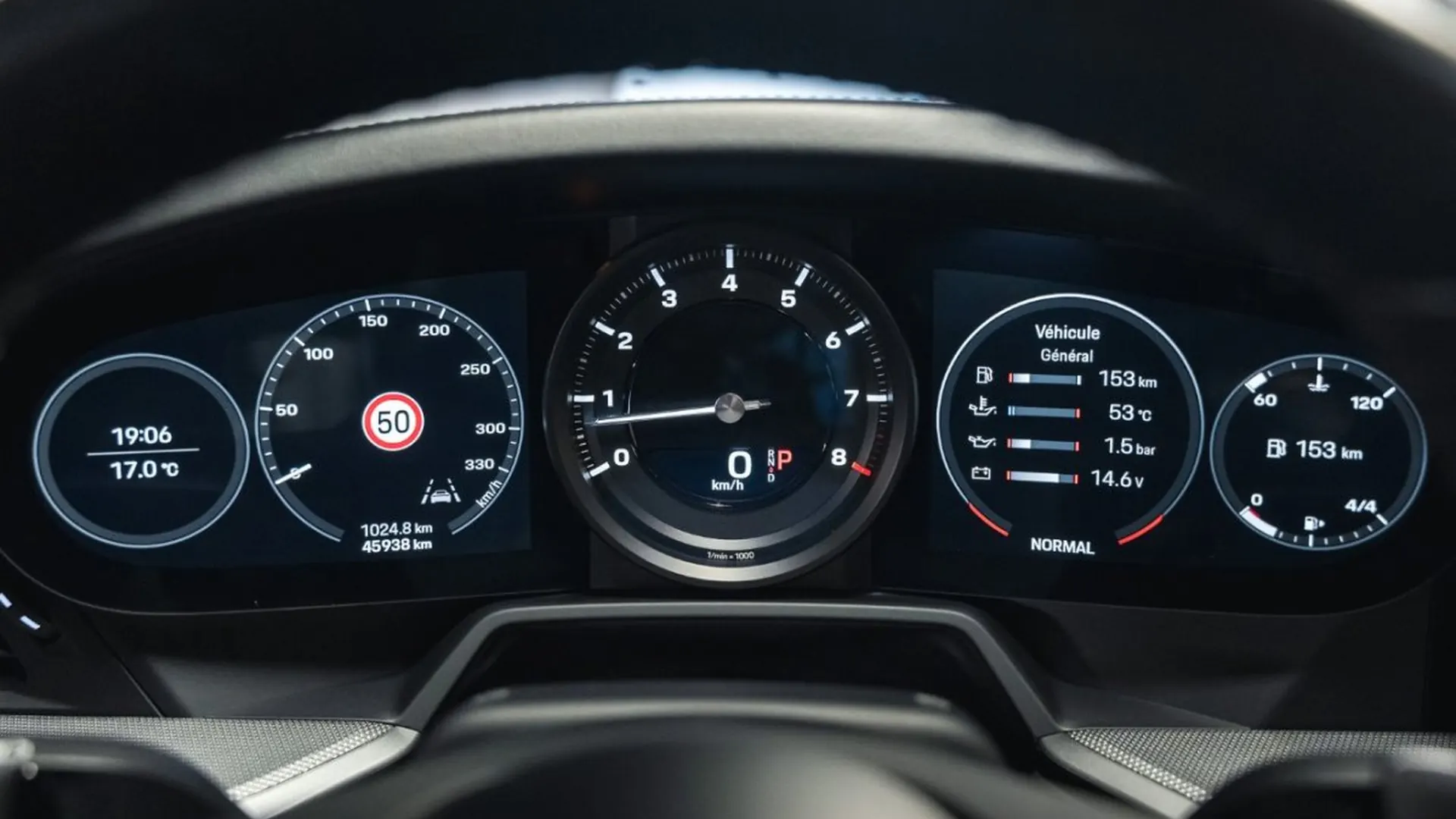 Porsche 911 — photo 31