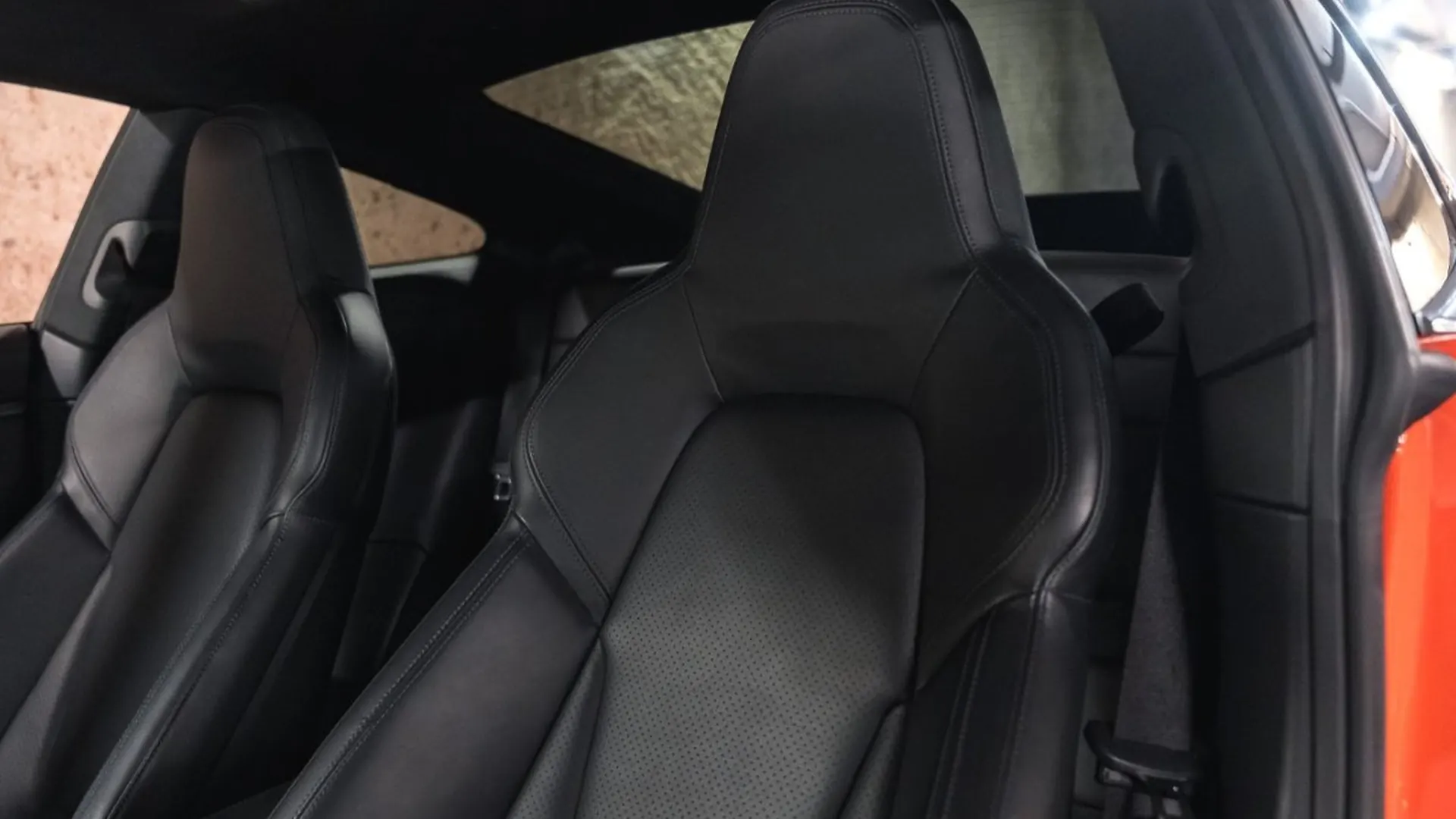 Porsche 911 — photo 27
