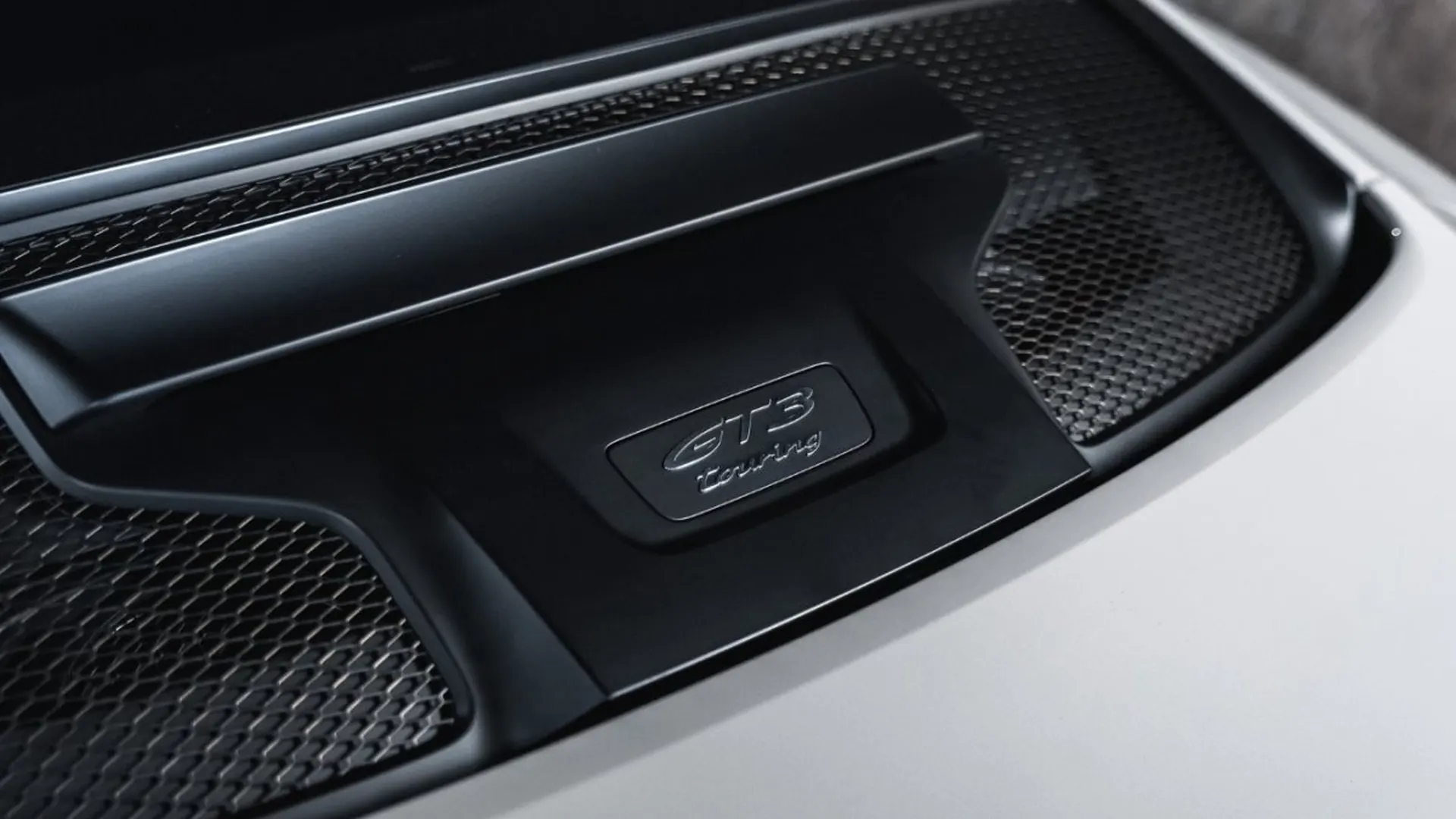 Porsche 911 — photo 17