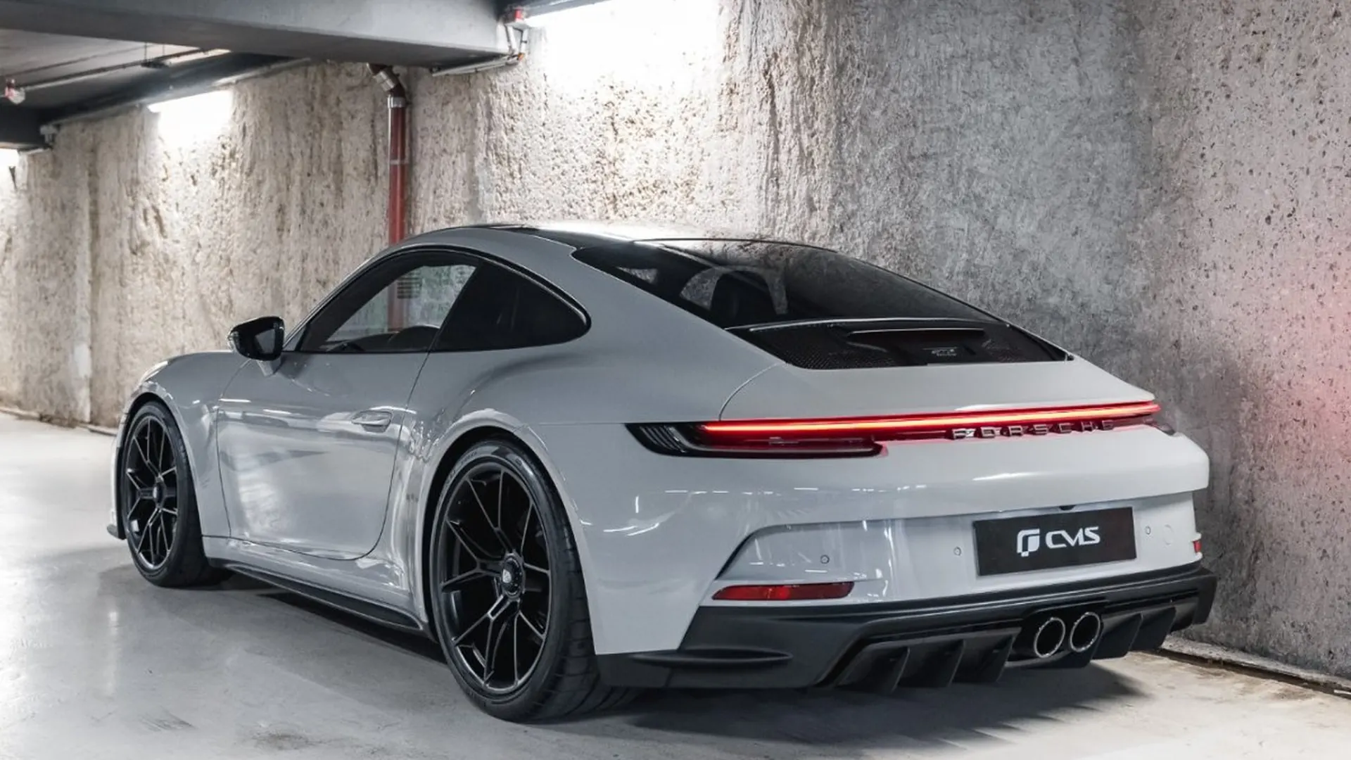 Porsche 911 — photo 13