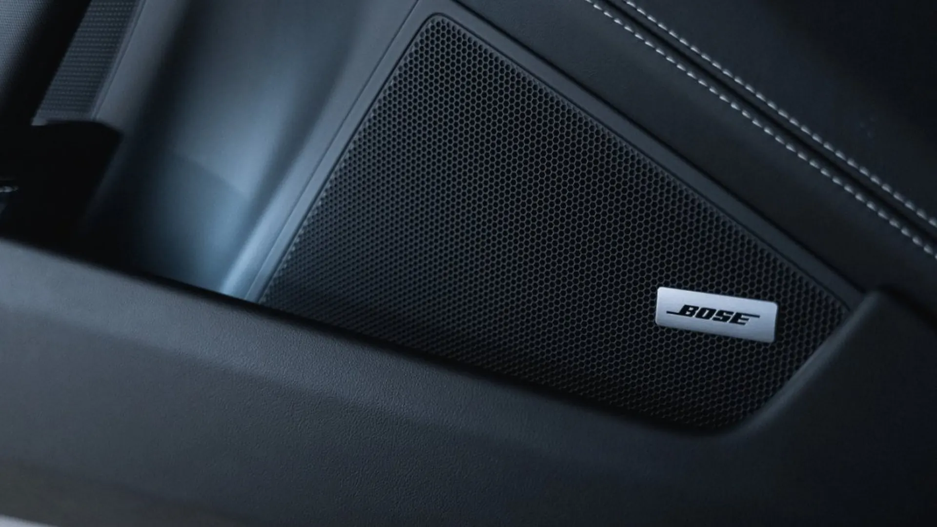 Porsche 911 — photo 24