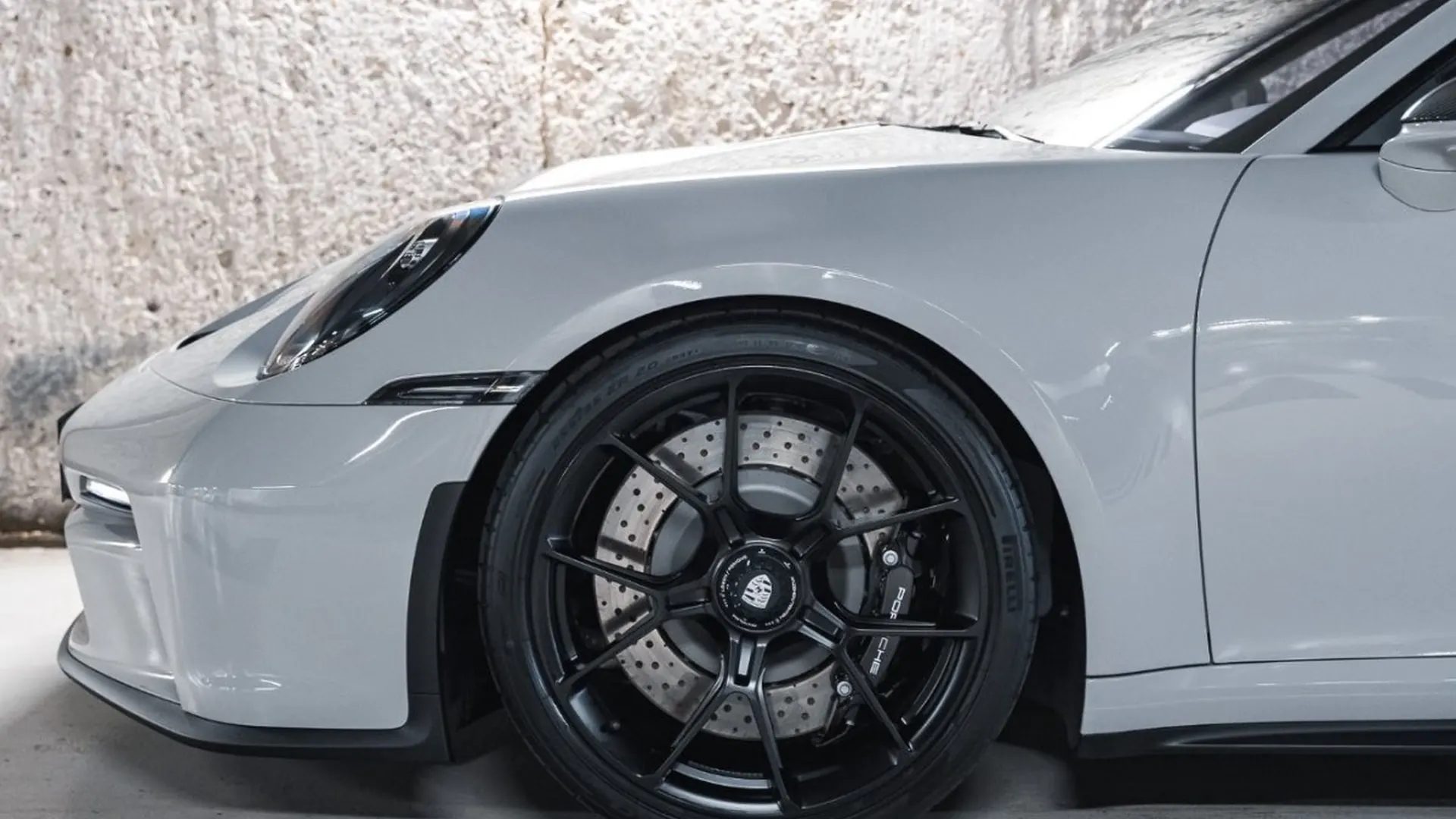 Porsche 911 — photo 9