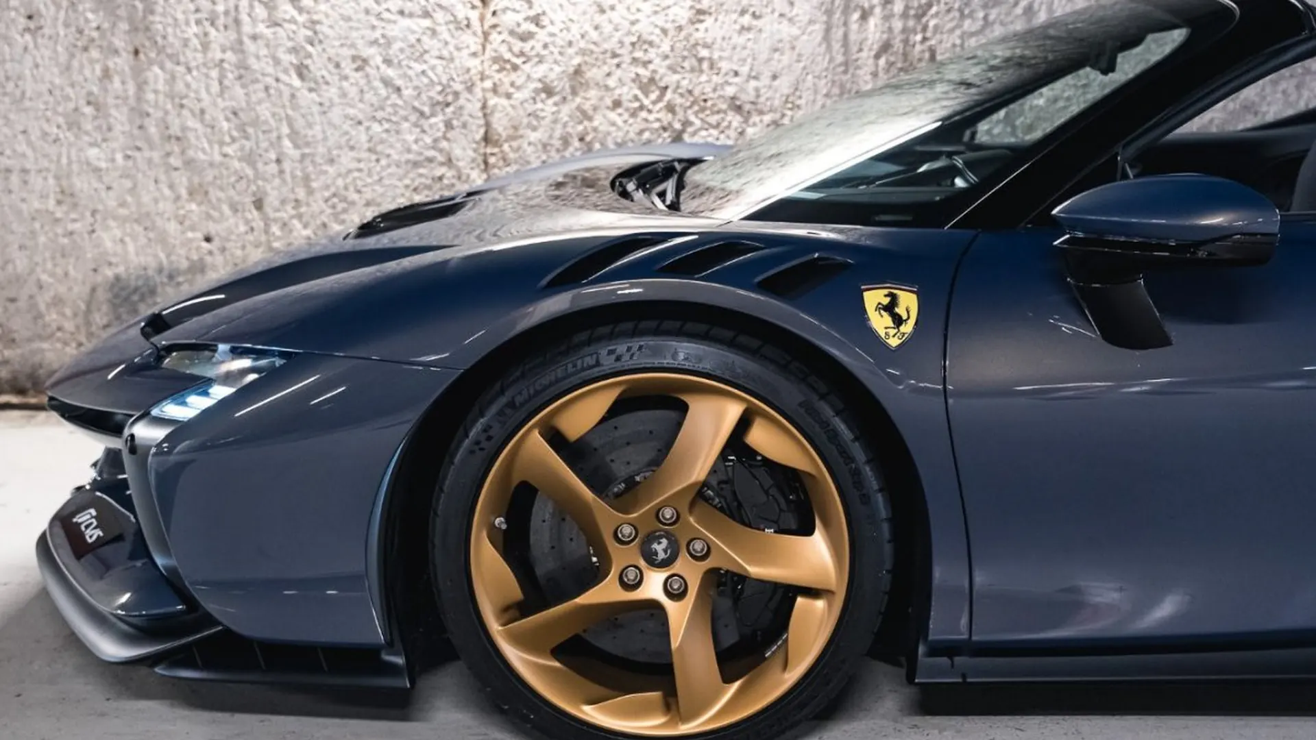 Ferrari SF90 — photo 18