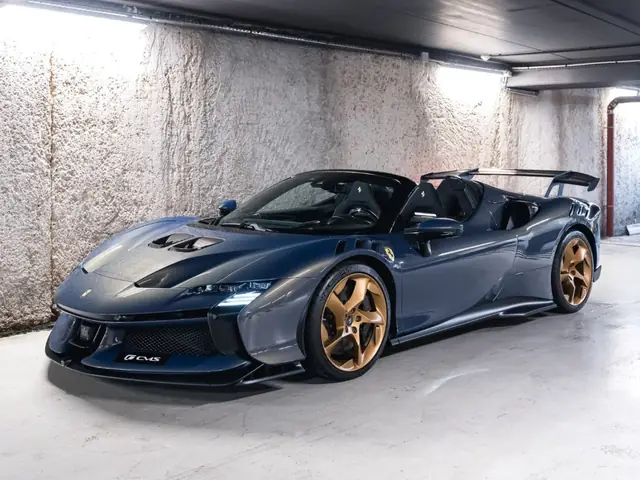 Ferrari SF90