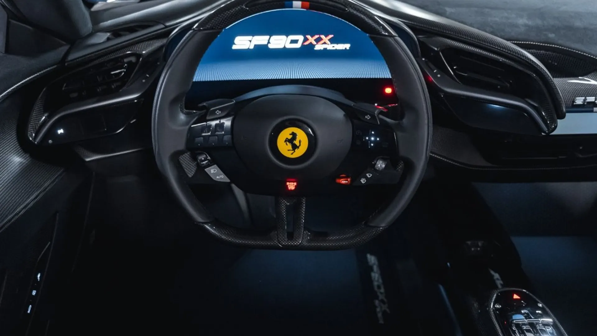 Ferrari SF90 — photo 49
