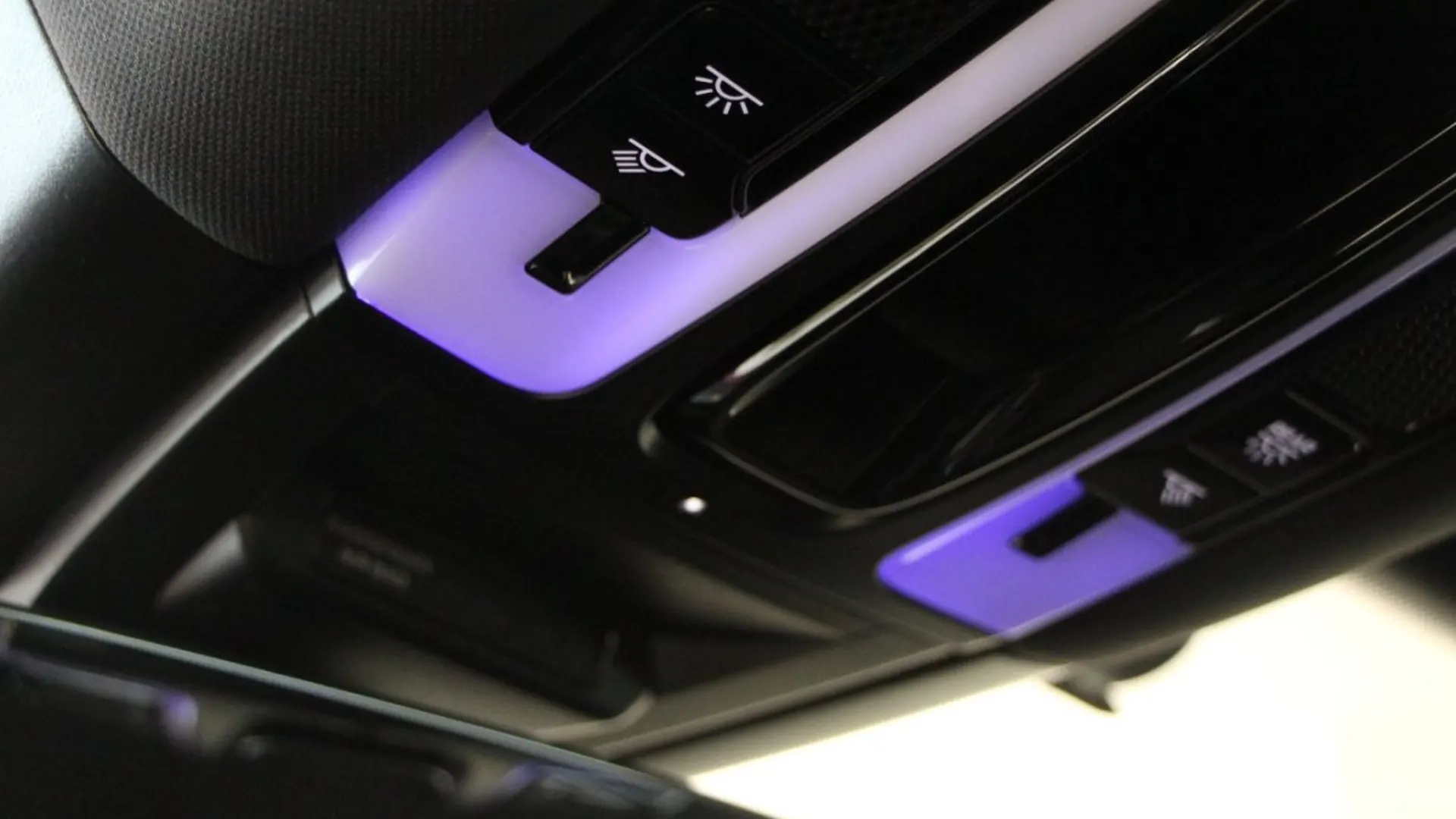 Porsche Cayenne — photo 13