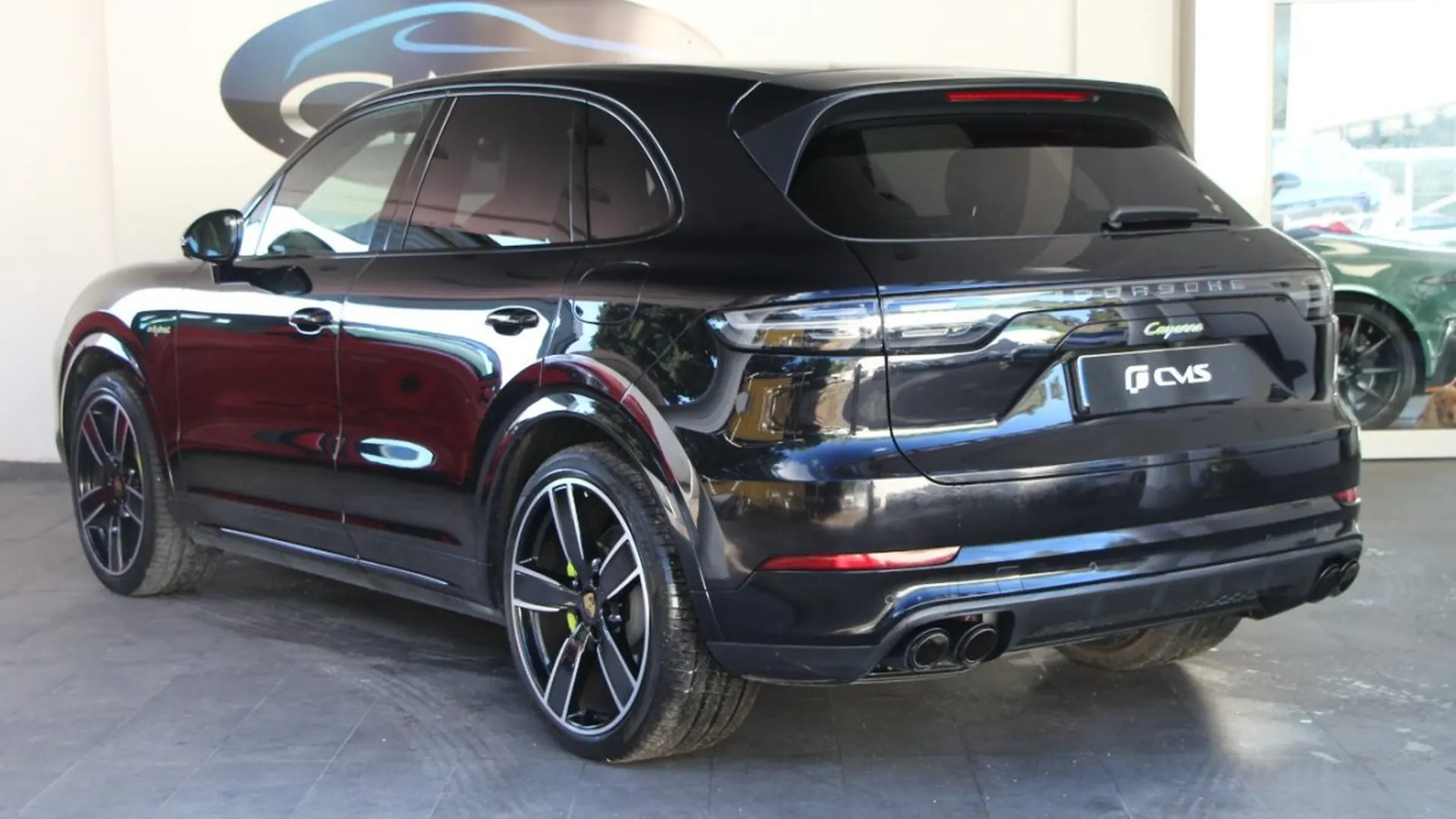 Porsche Cayenne — photo 3