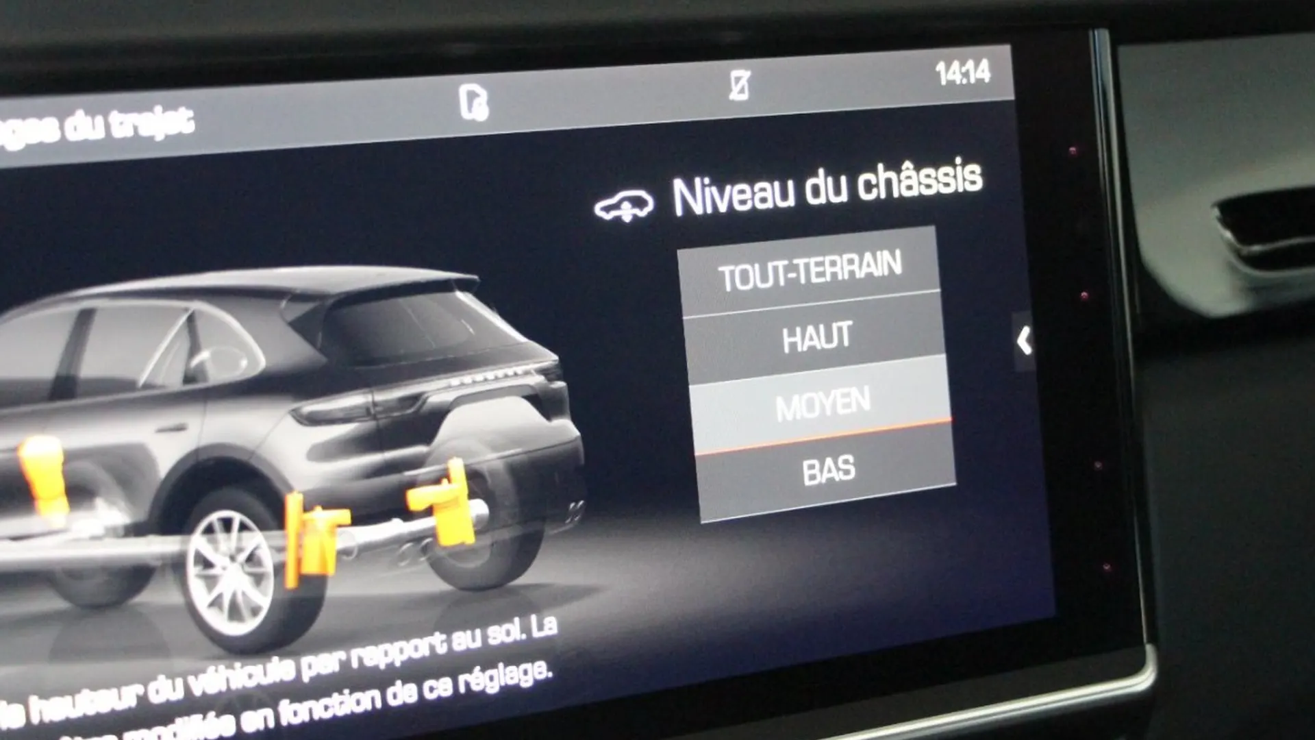 Porsche Cayenne — photo 17