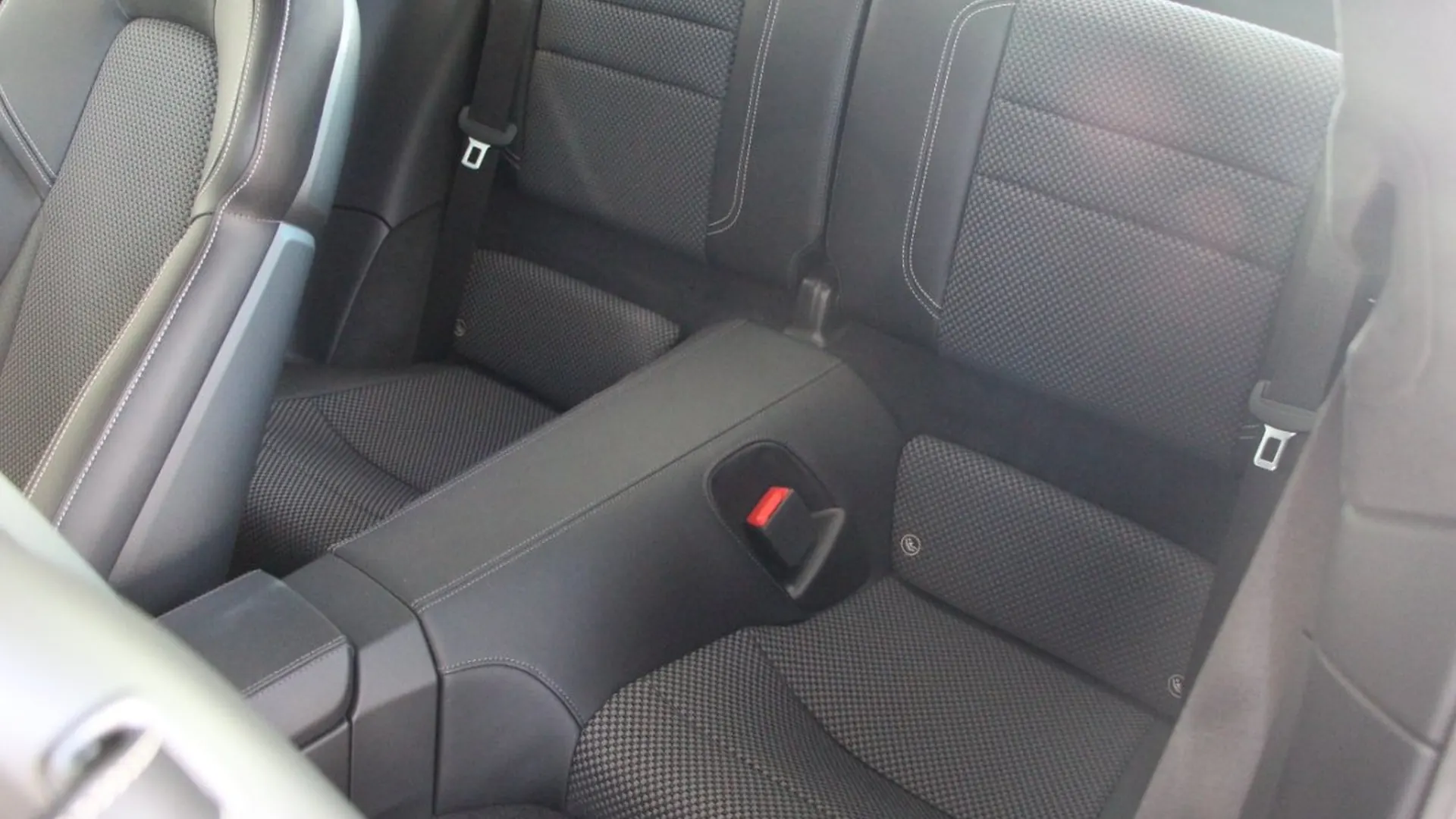 Porsche 911 — photo 33
