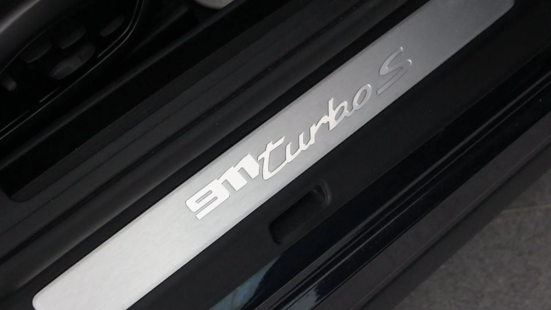 Porsche 911 — photo 43