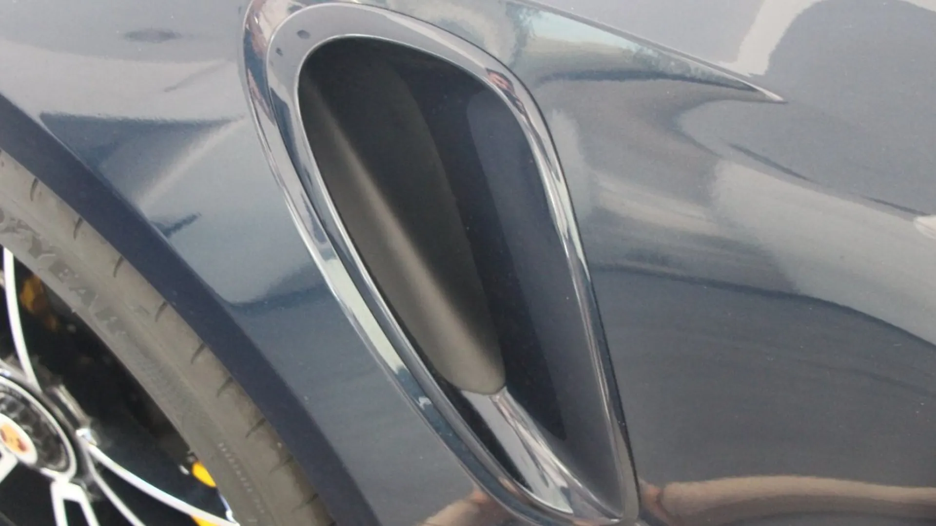 Porsche 911 — photo 42