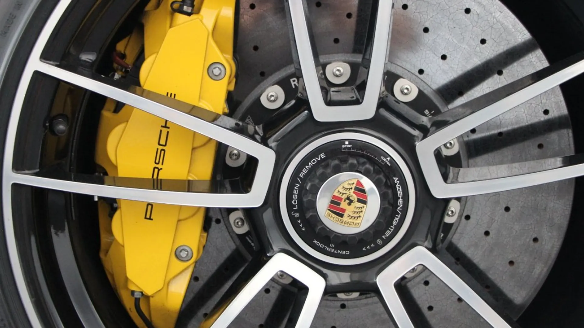 Porsche 911 — photo 41