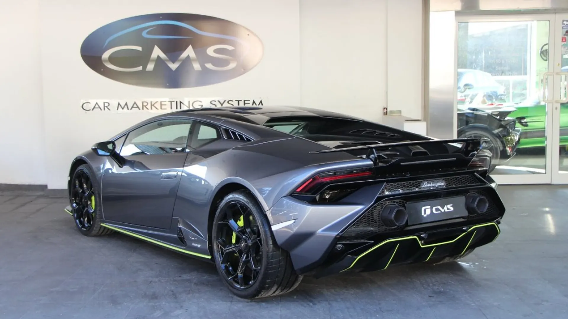Lamborghini Huracan — photo 4
