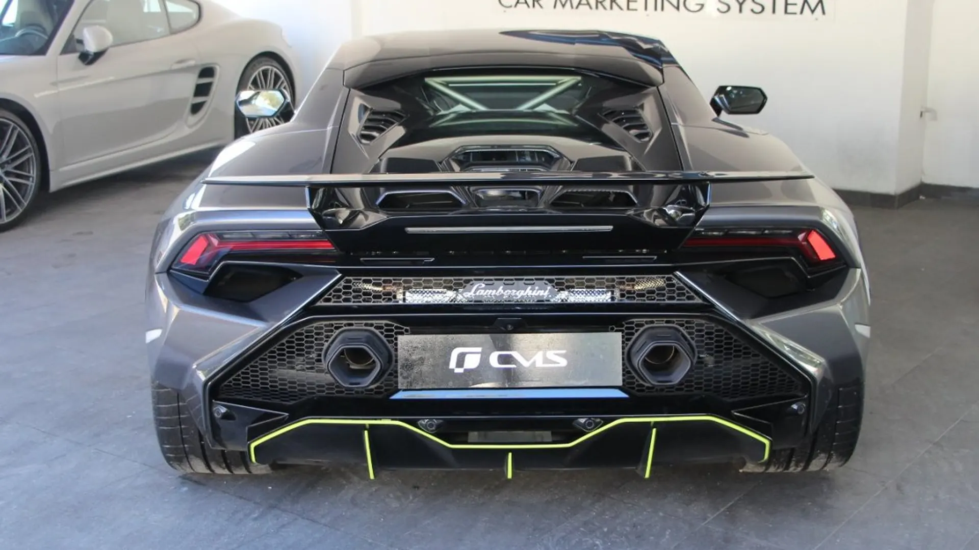 Lamborghini Huracan — photo 5