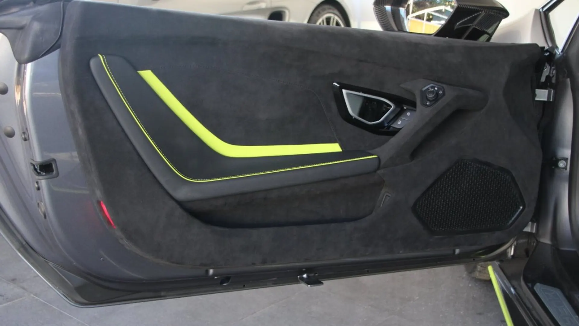 Lamborghini Huracan — photo 15