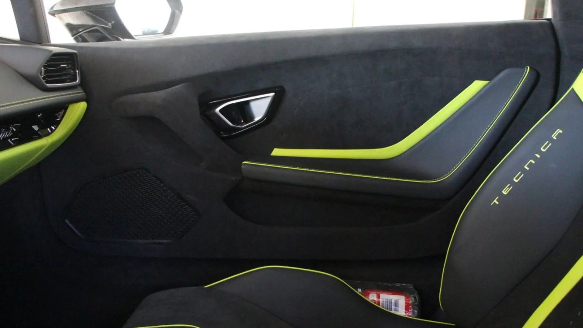 Lamborghini Huracan — photo 30